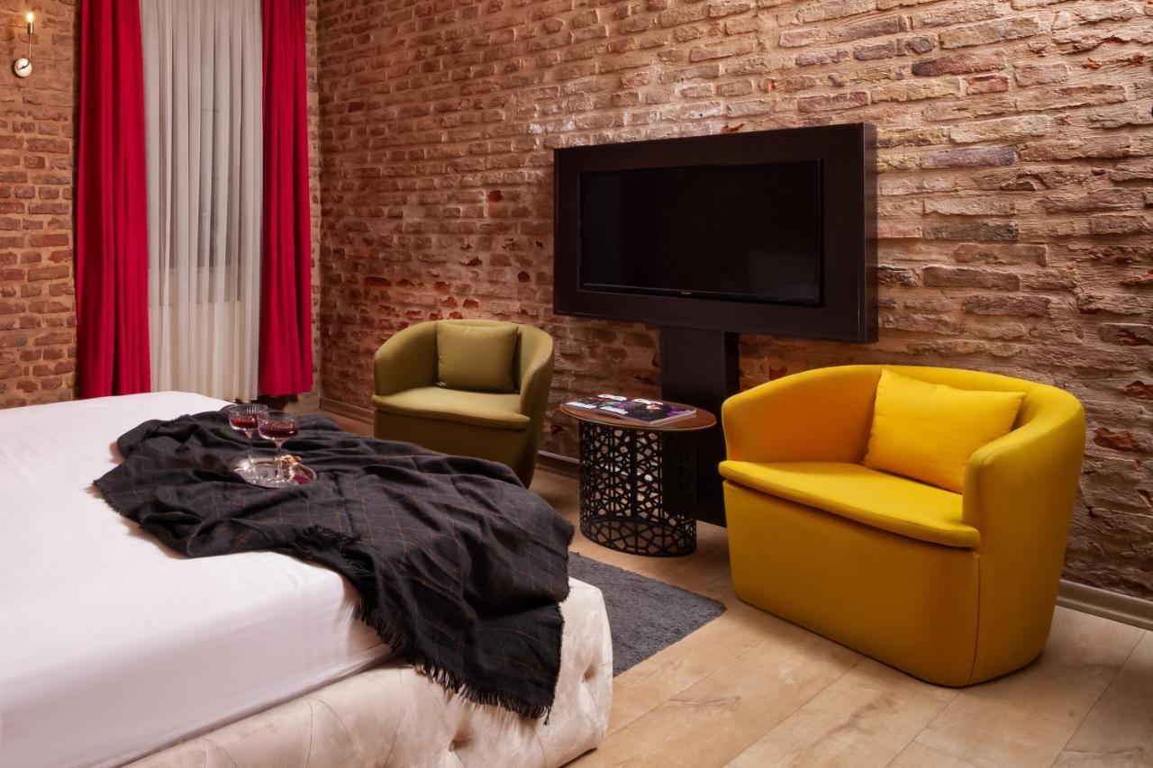 Nine Hotel 3*