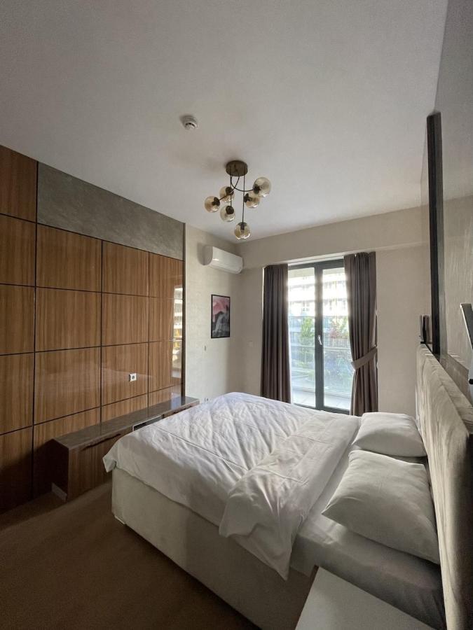 Brand-new 3-bedroom With Terrace Near Mall Of - Batisehir 36 Istambul