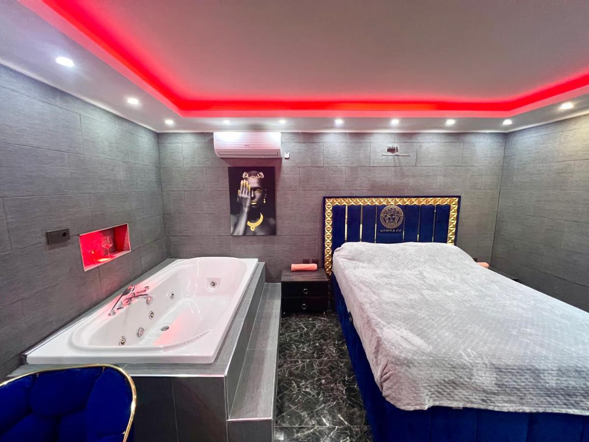 Levent Palace Jakuzili * Istanbul