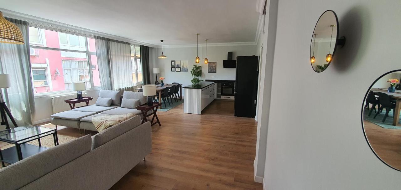 Apartment Brand New Luxuries 3-bedrooms In The Center