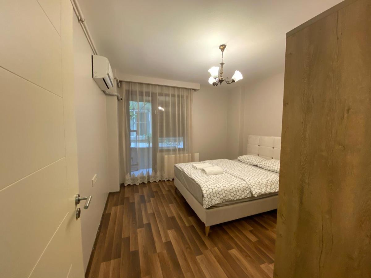Demir * İstanbul
