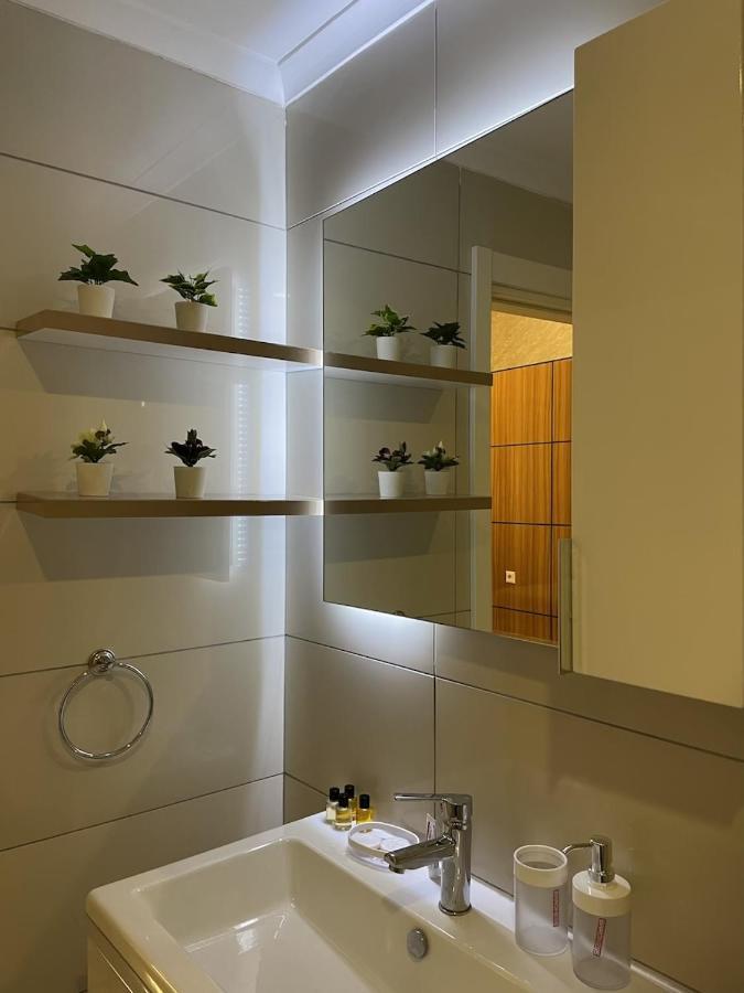 Brand-new 3-bedroom With Terrace Near Mall Of - Batisehir 36 Istambul