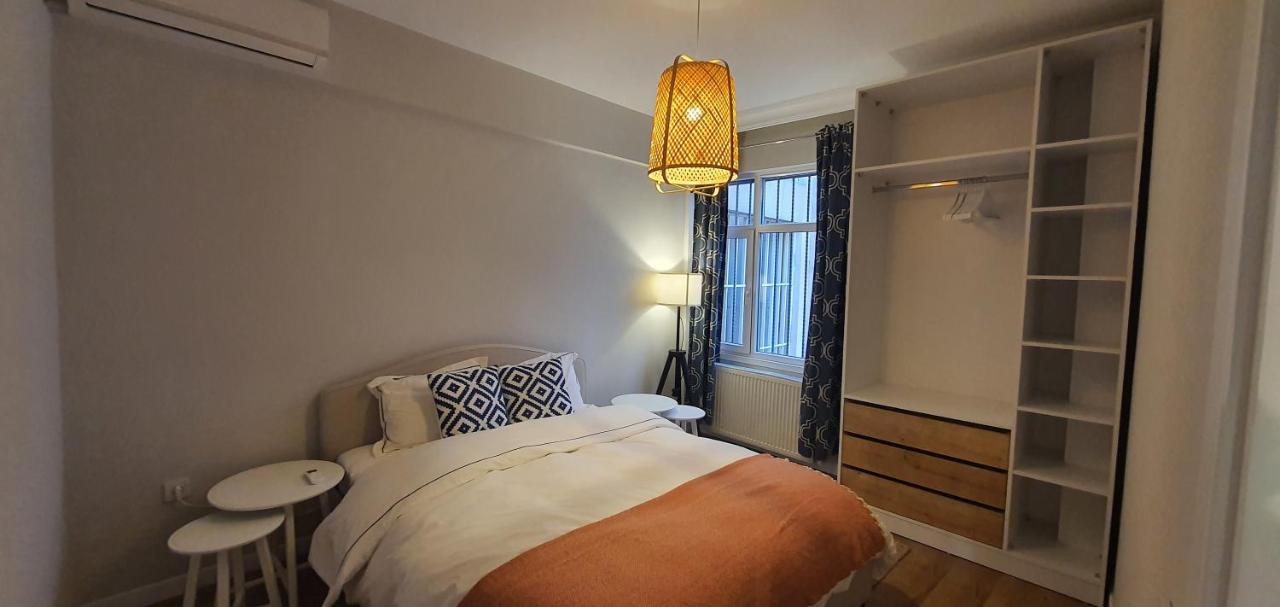 Brand New Luxuries 3-bedrooms In The Center