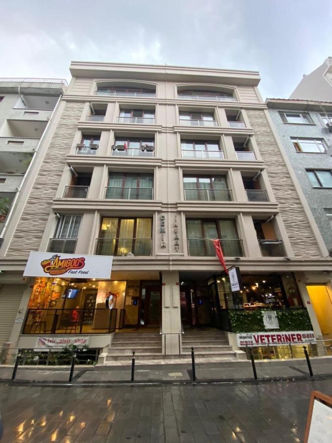 Demir * İstanbul
