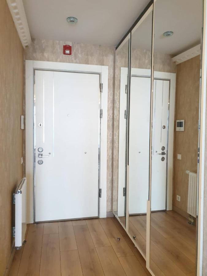 Apartment Mall Of 1
