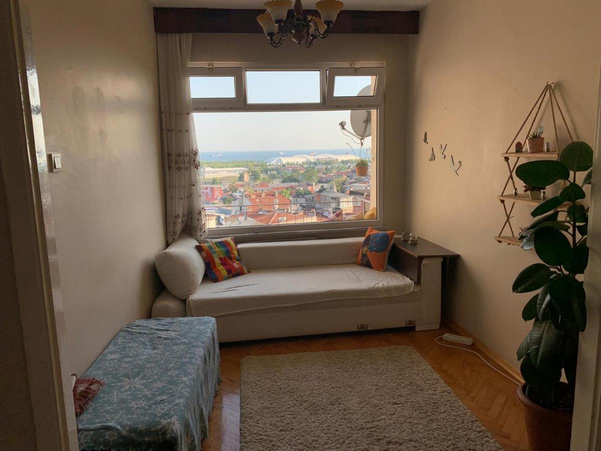Deniz Manzarali Genis Konforlu Daire Istanbul