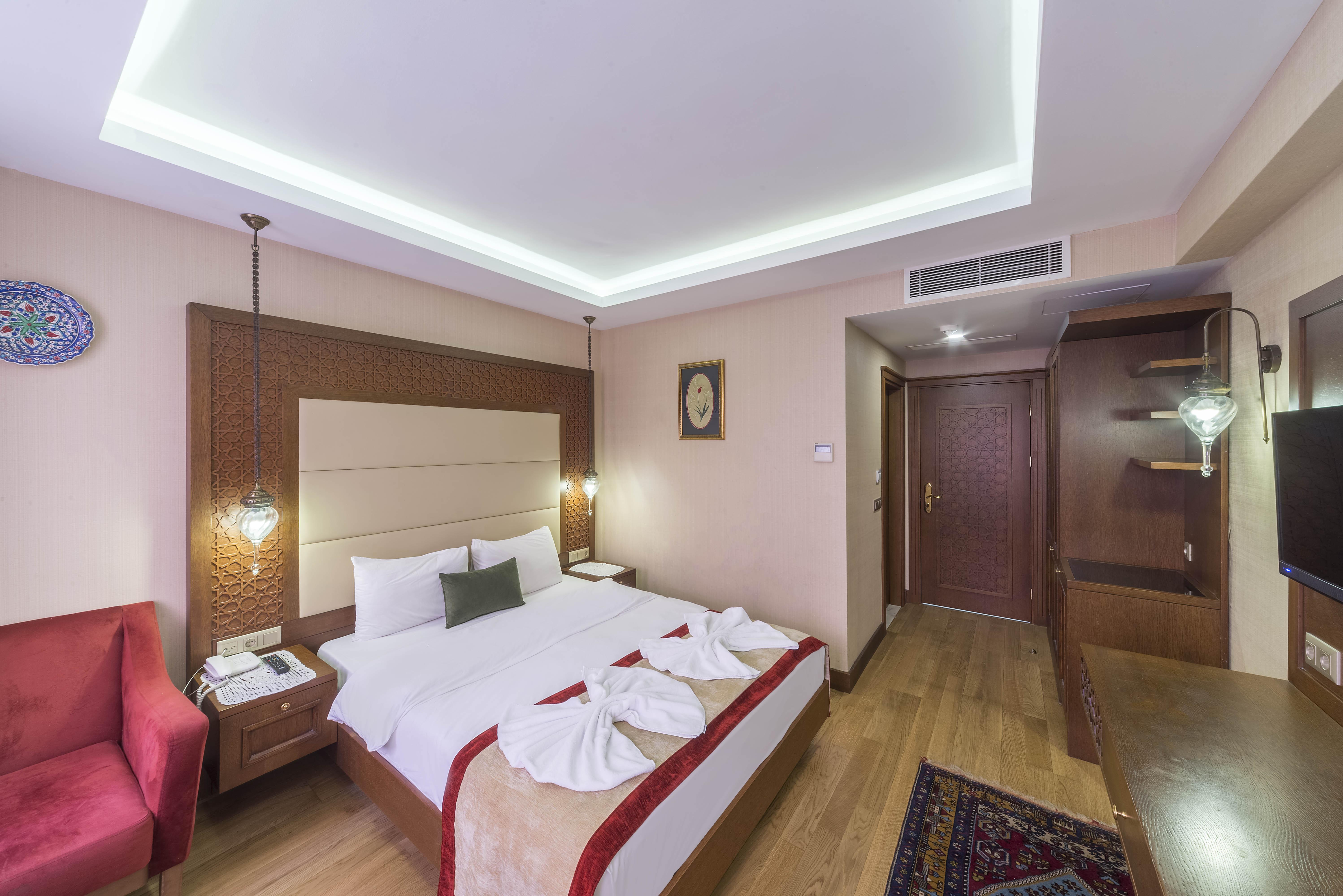 Lalinn Hotel