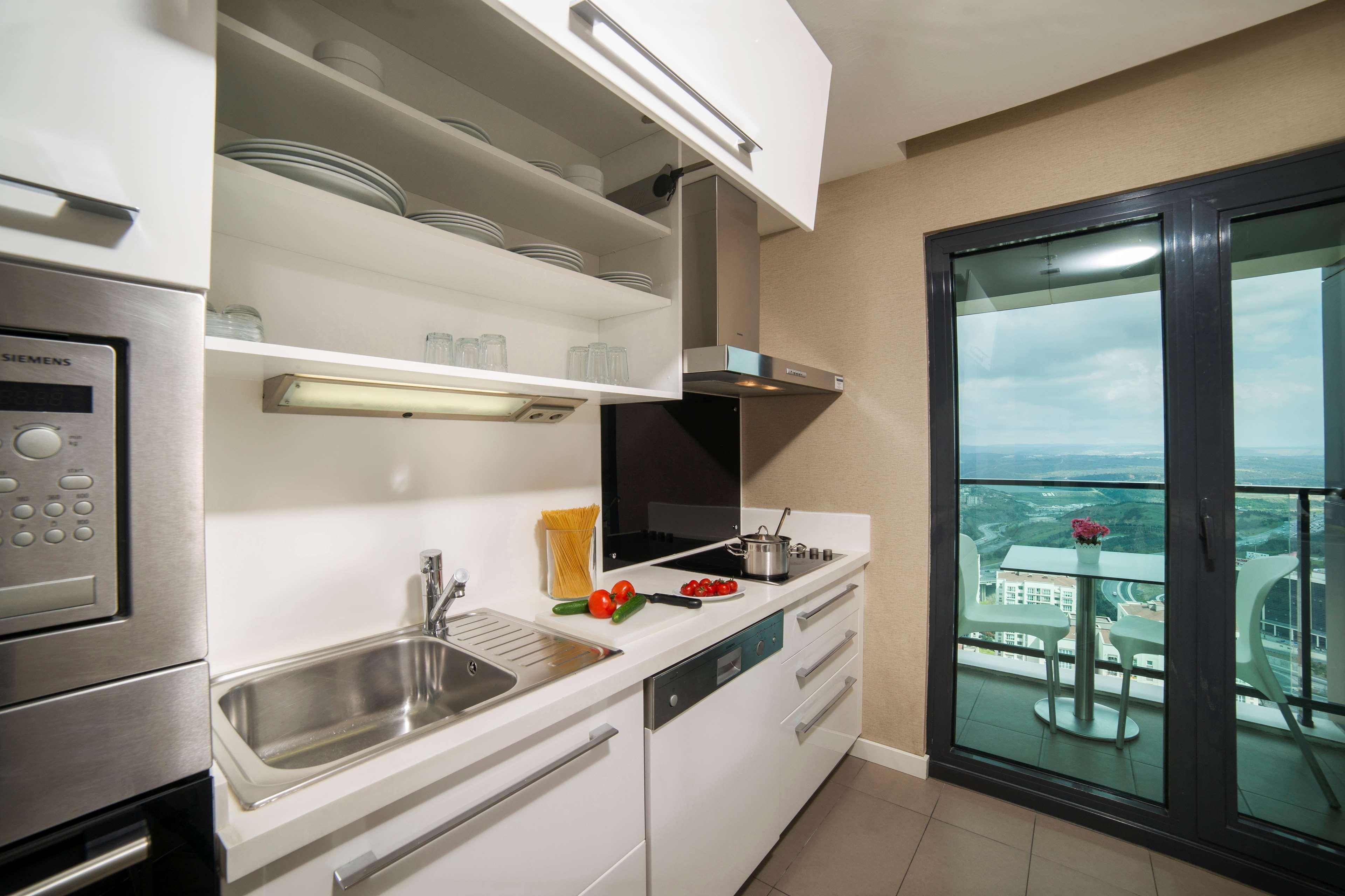 Otel Radisson Residences Avrupa Tem 4*