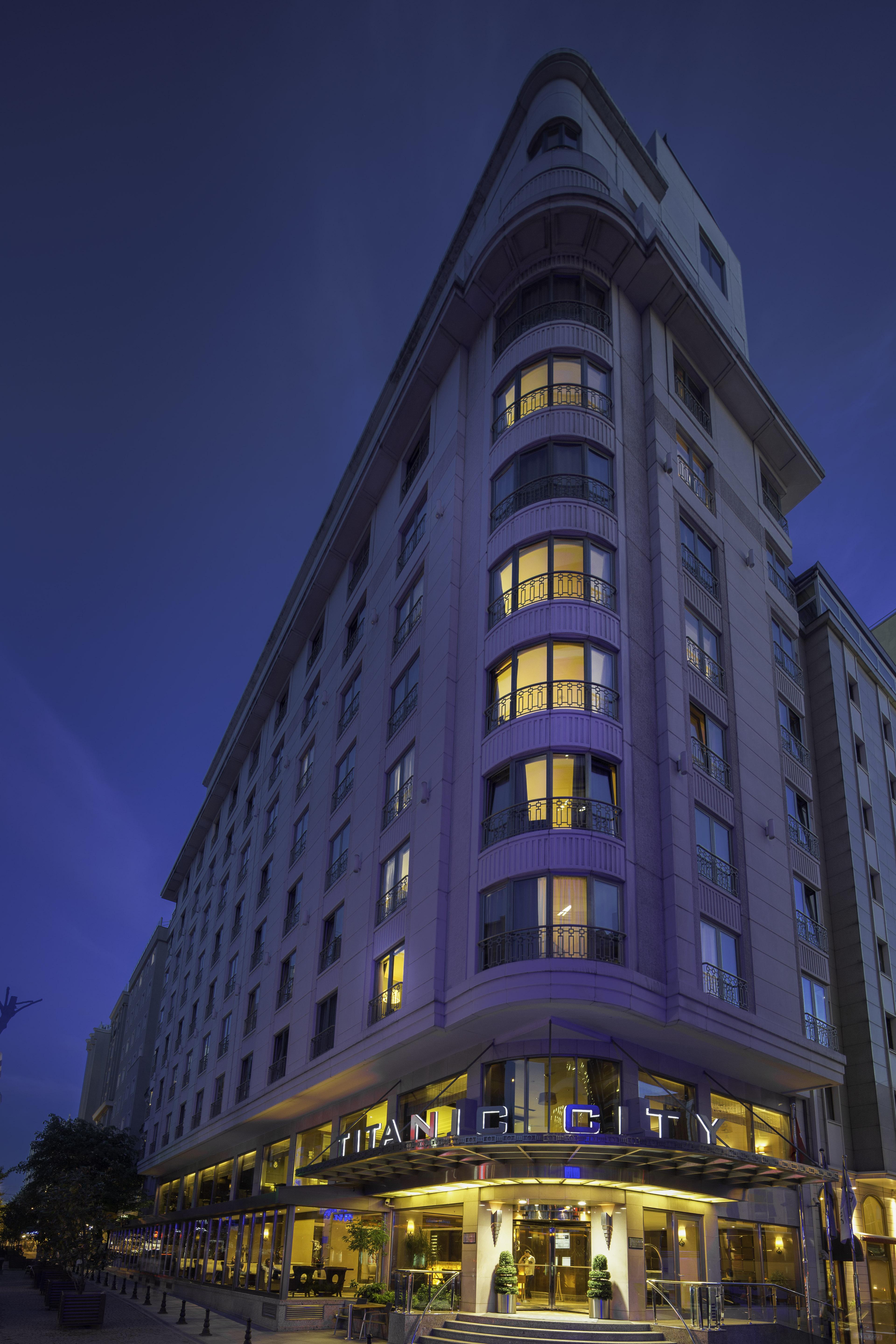 Titanic Taksim Hotel