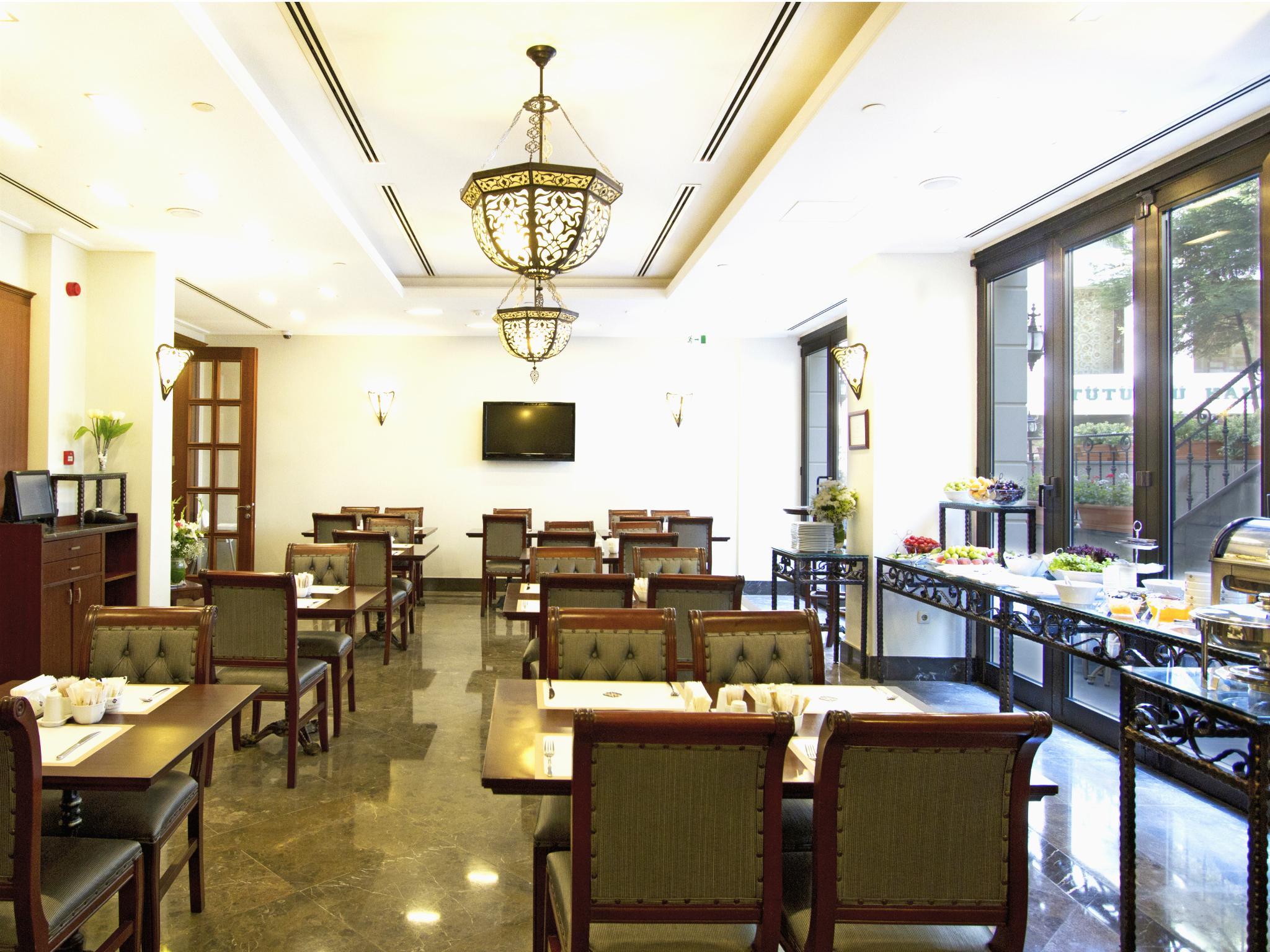 Recital Hotel 3*