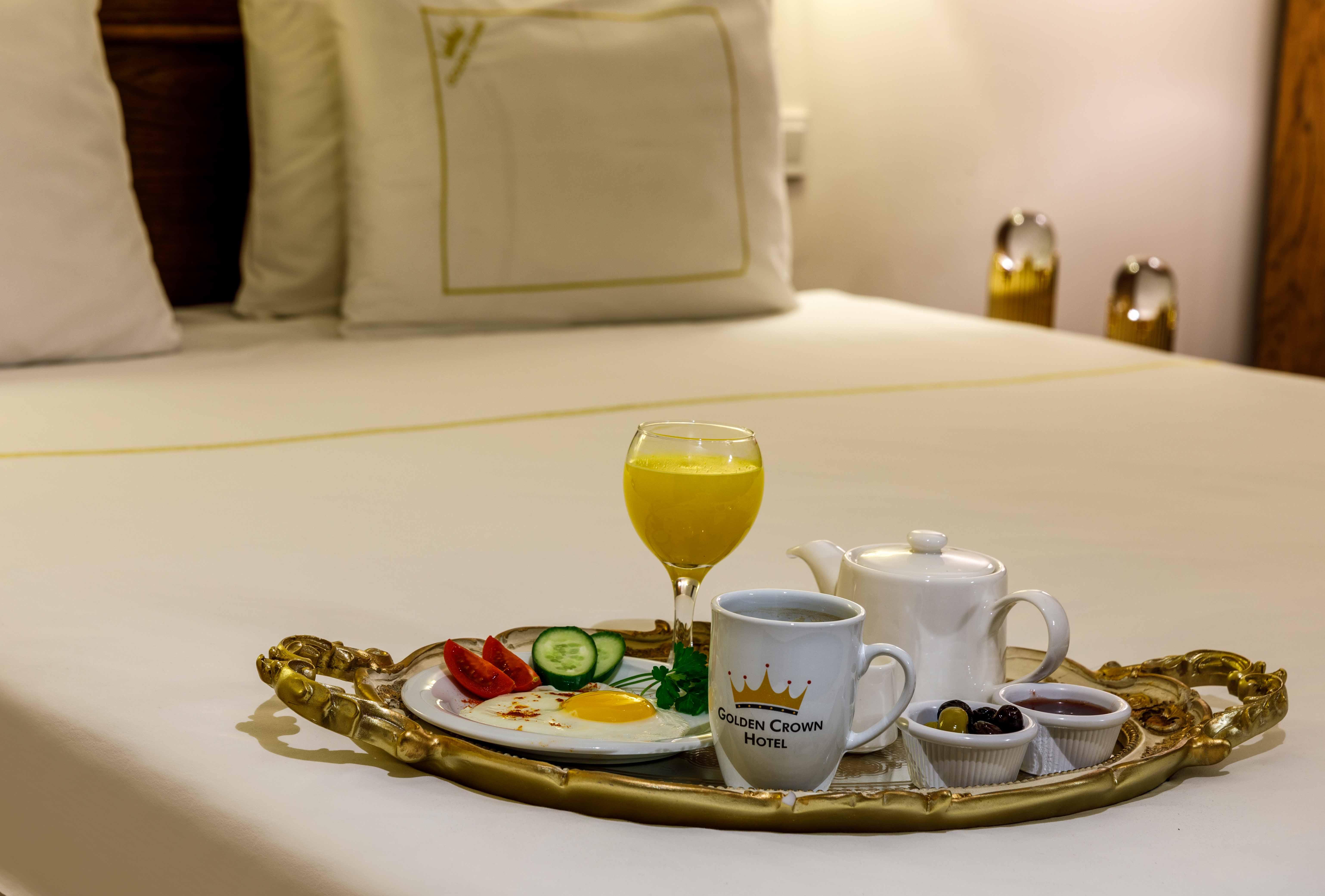 Hotel Golden Crown 3*