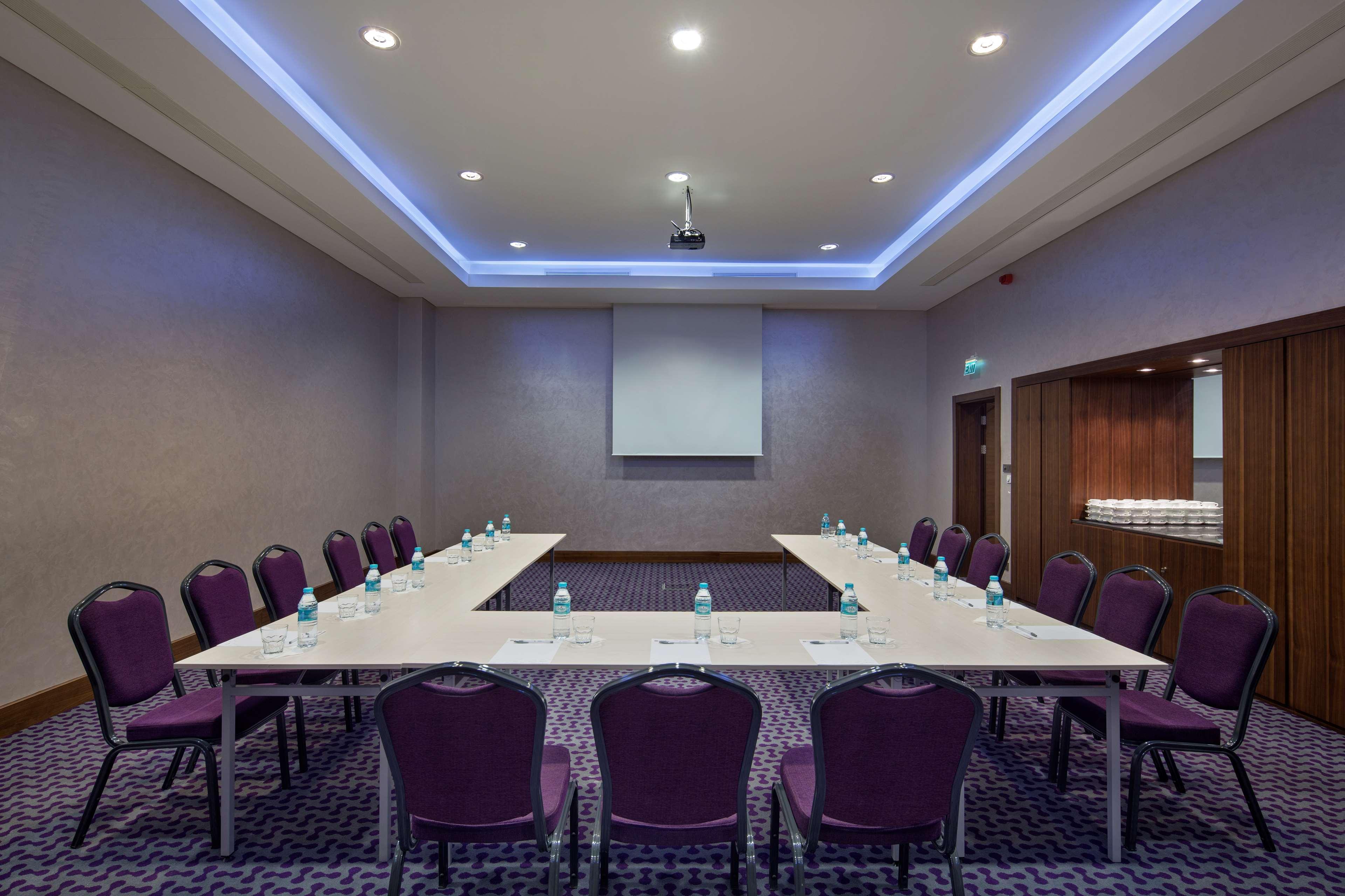 Hampton By Hilton Kayasehir Istanbul