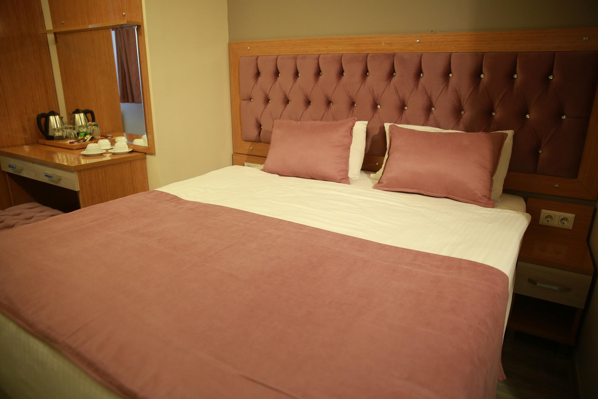 Black Pearl Hotel