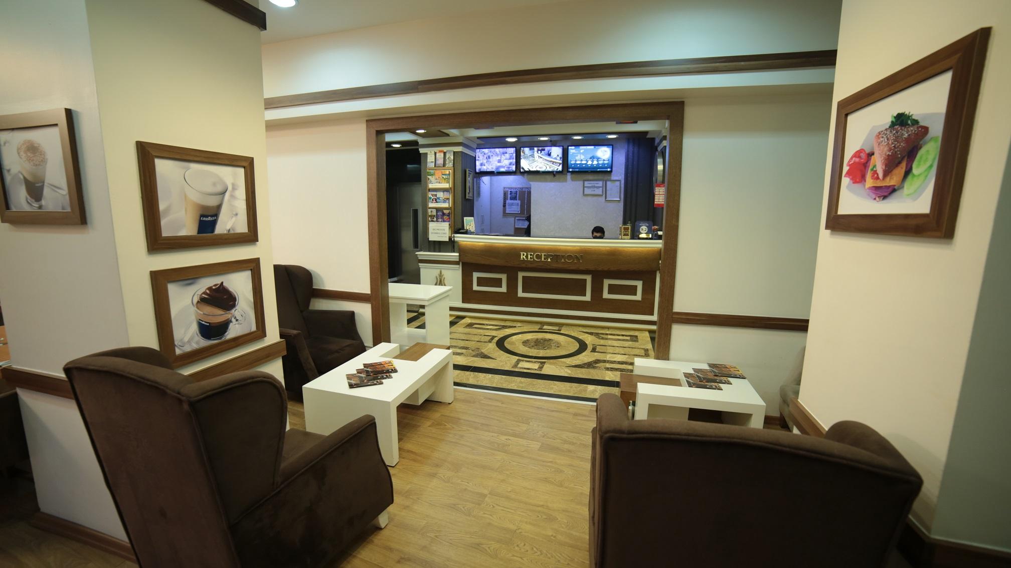Black Pearl Hotel