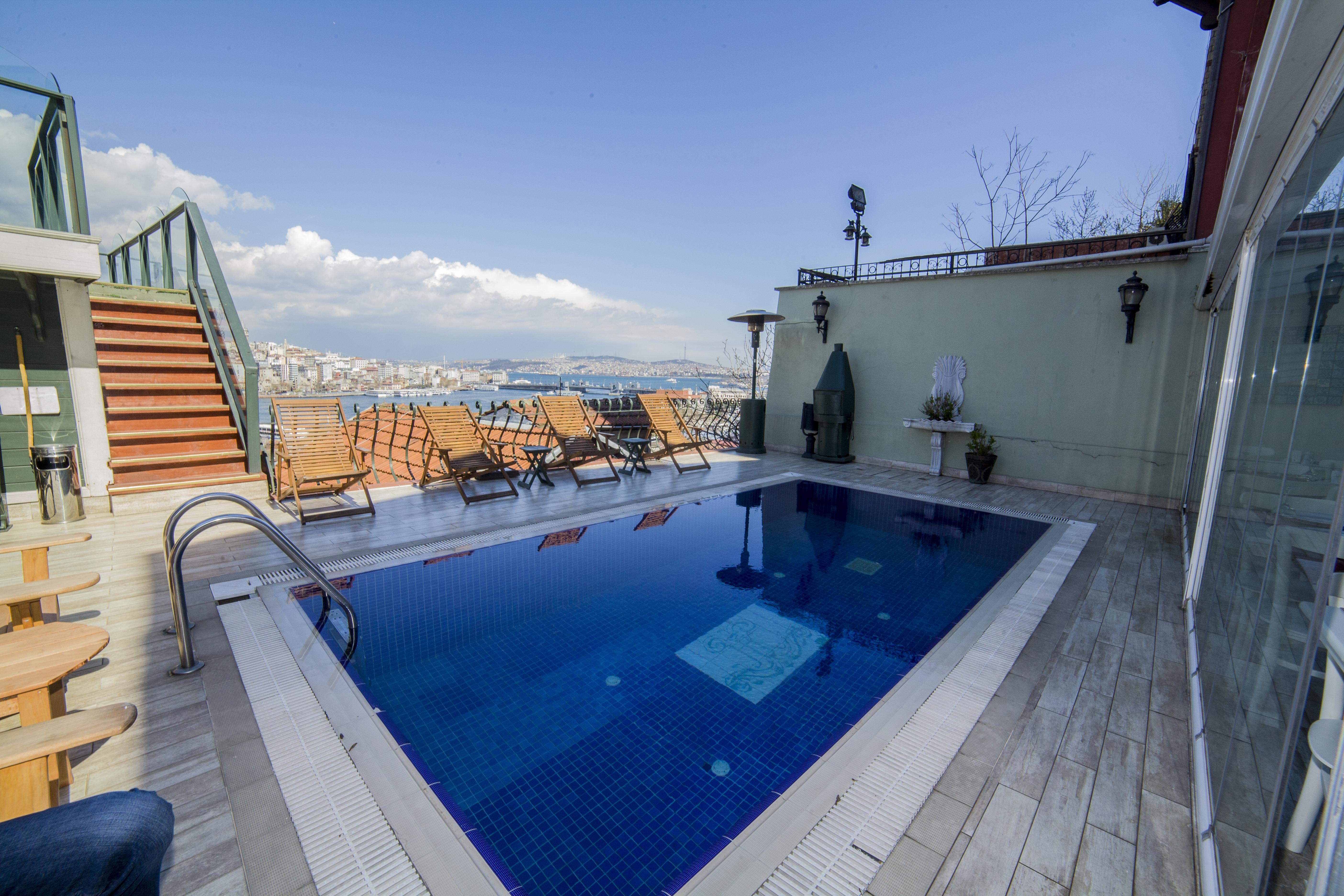 Hhk Otel 4*