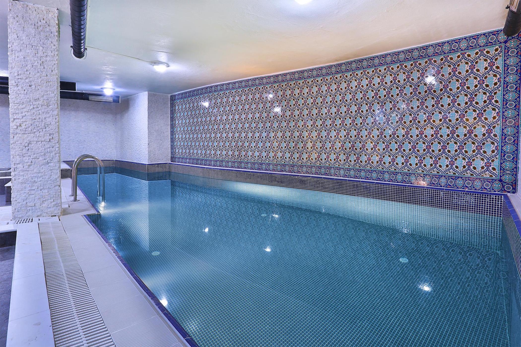 White Monarch Hotel 4*