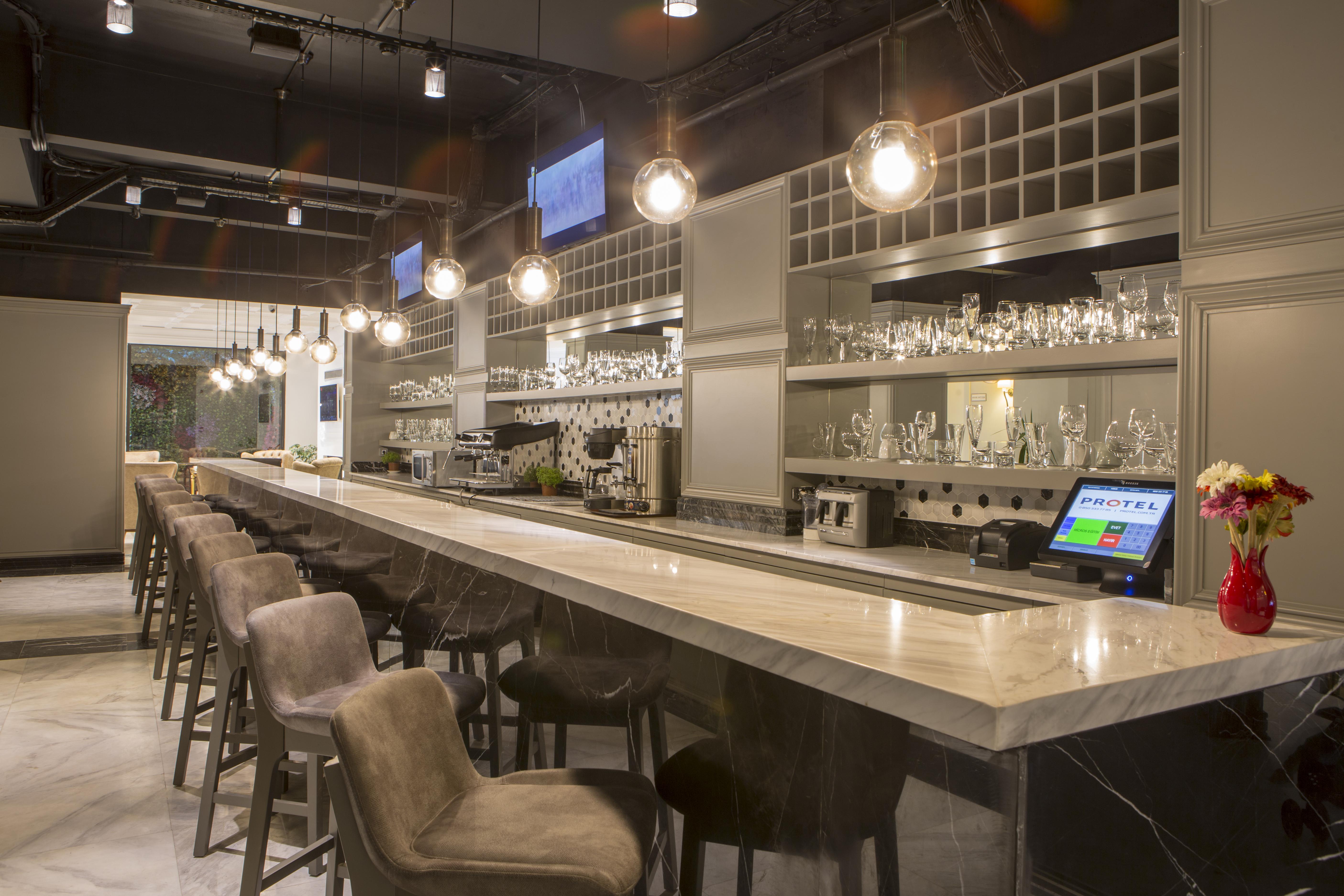 Hotel White Monarch 4*