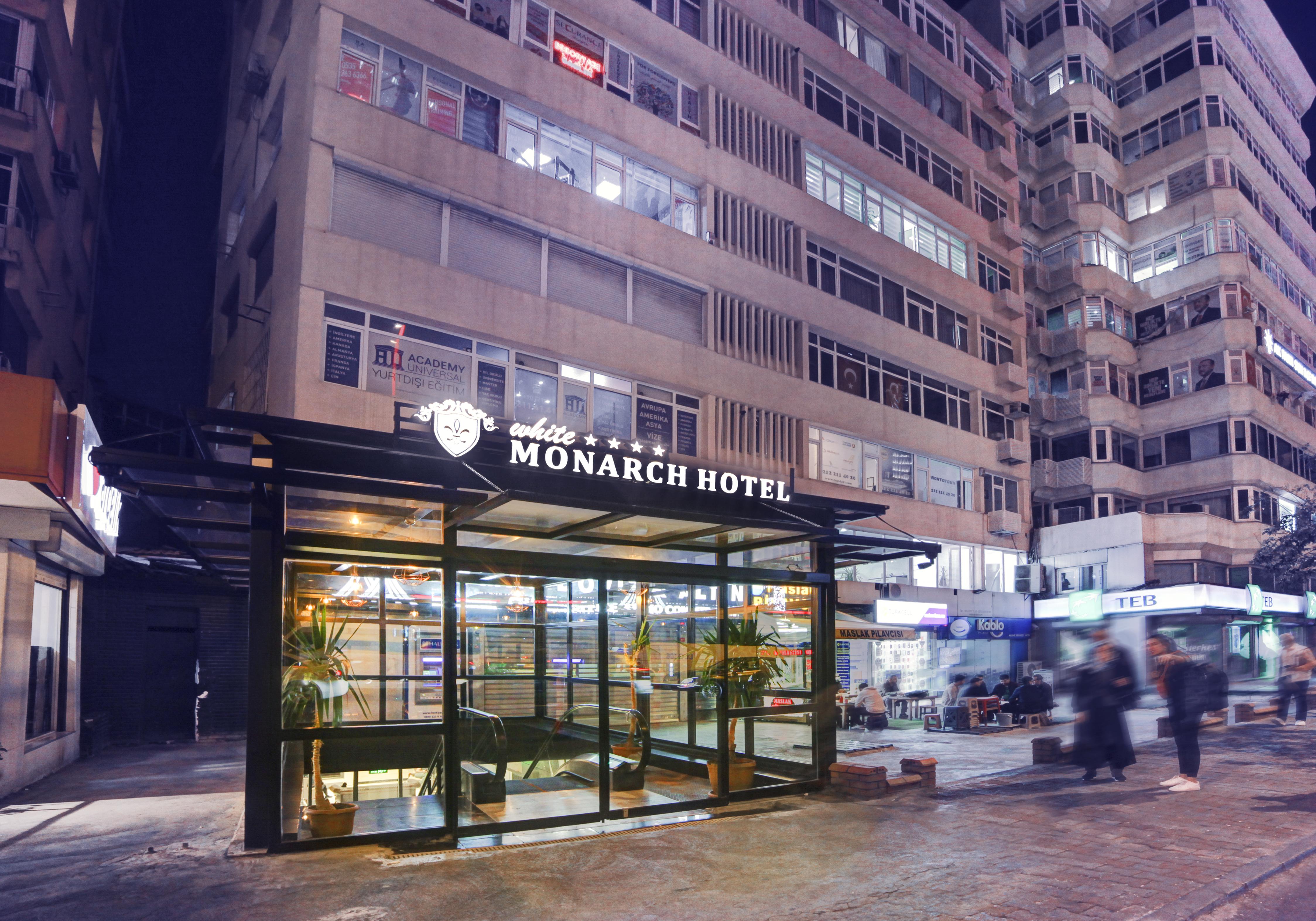Hotel White Monarch