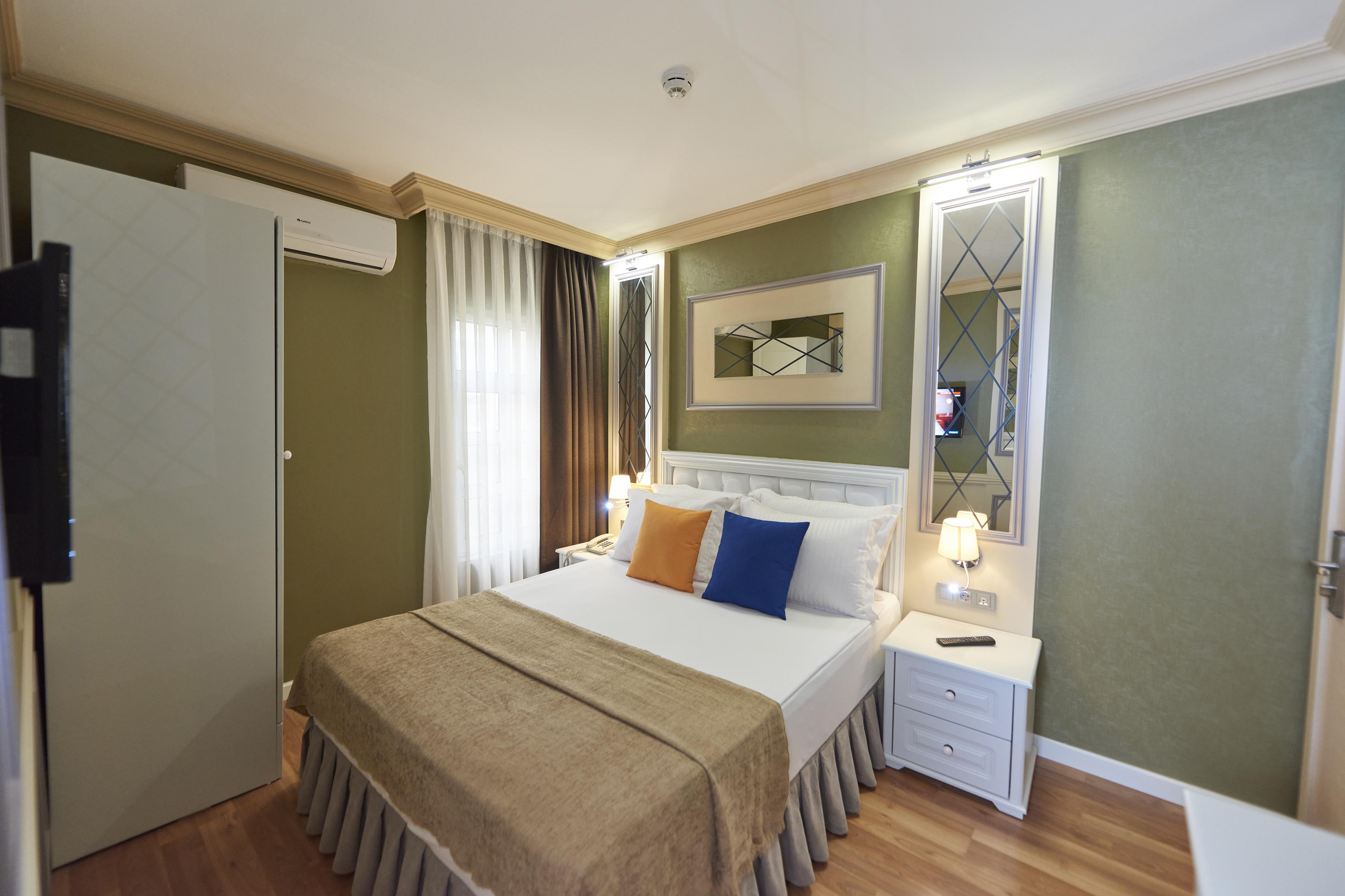 Sunlight Hotel 2*