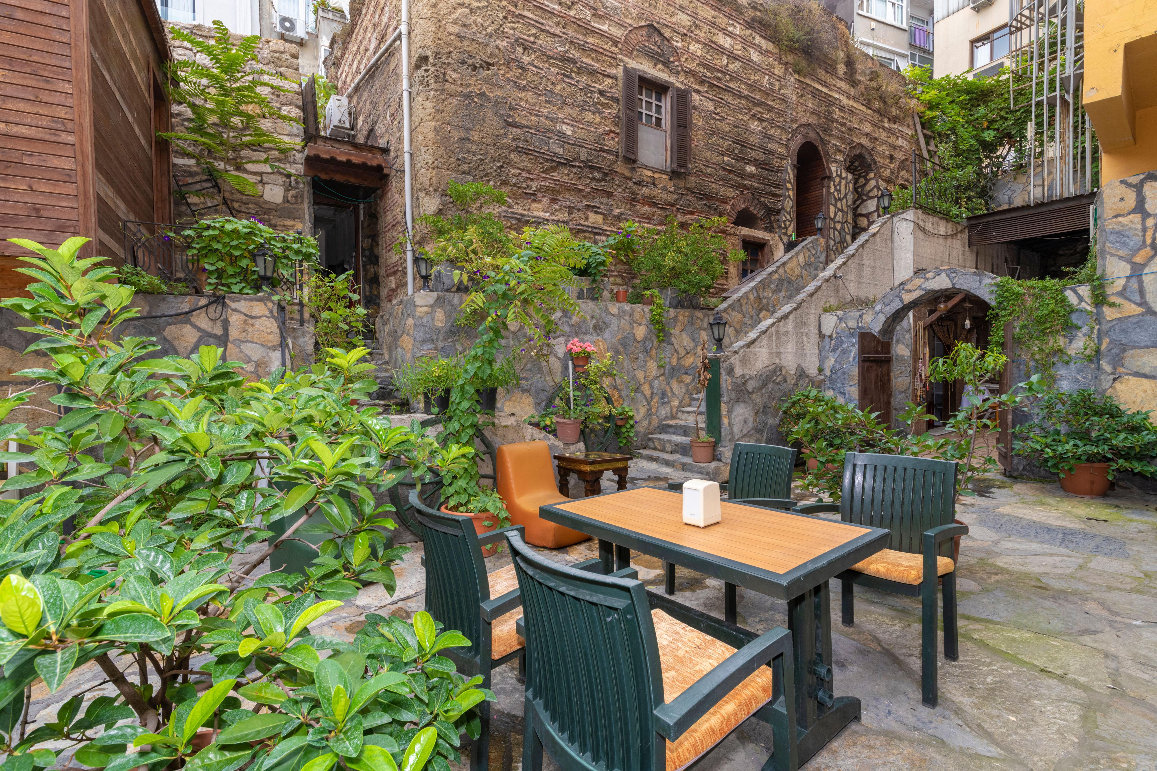 Otel Stone Old