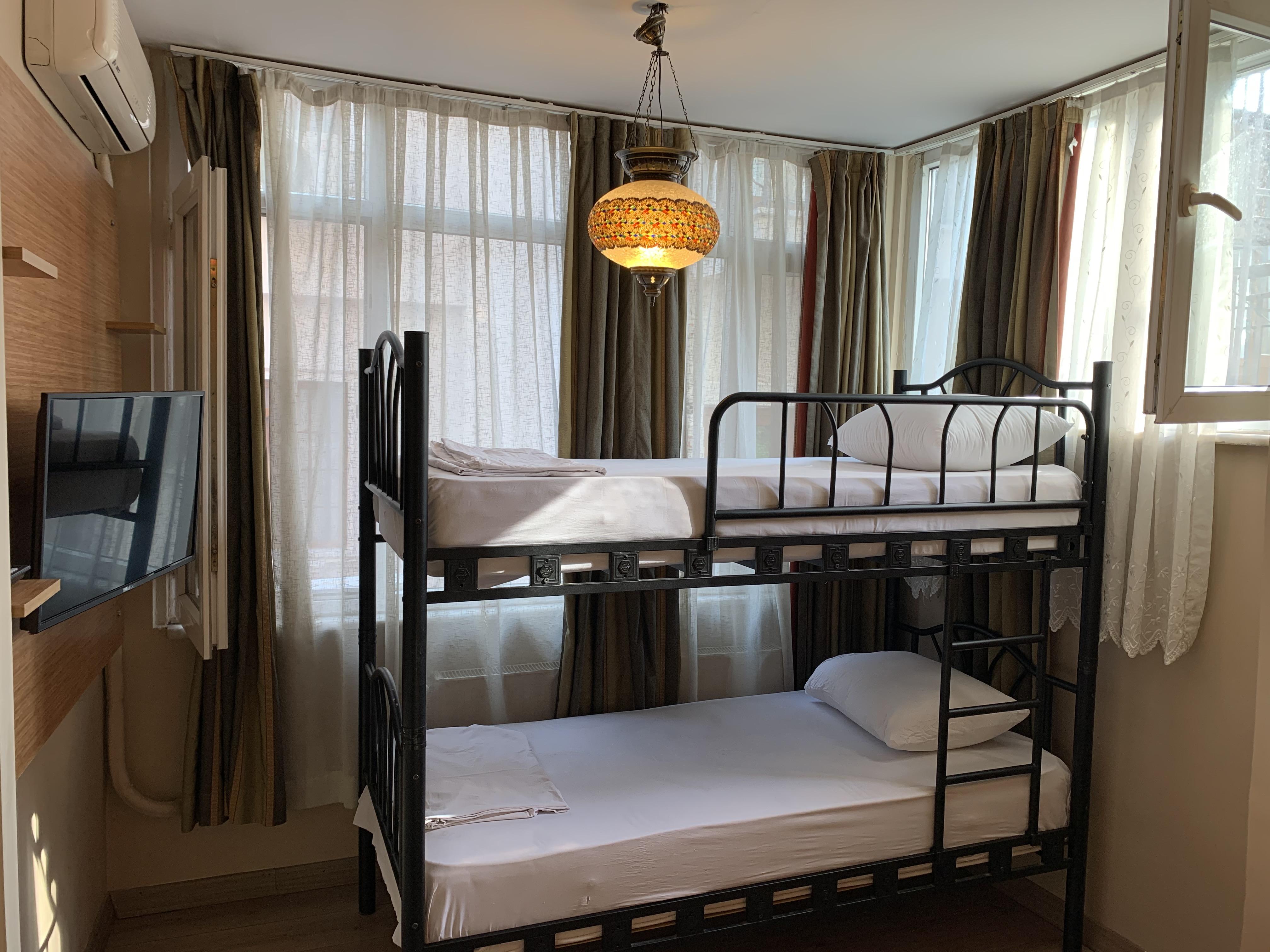 Antique Hostel *
