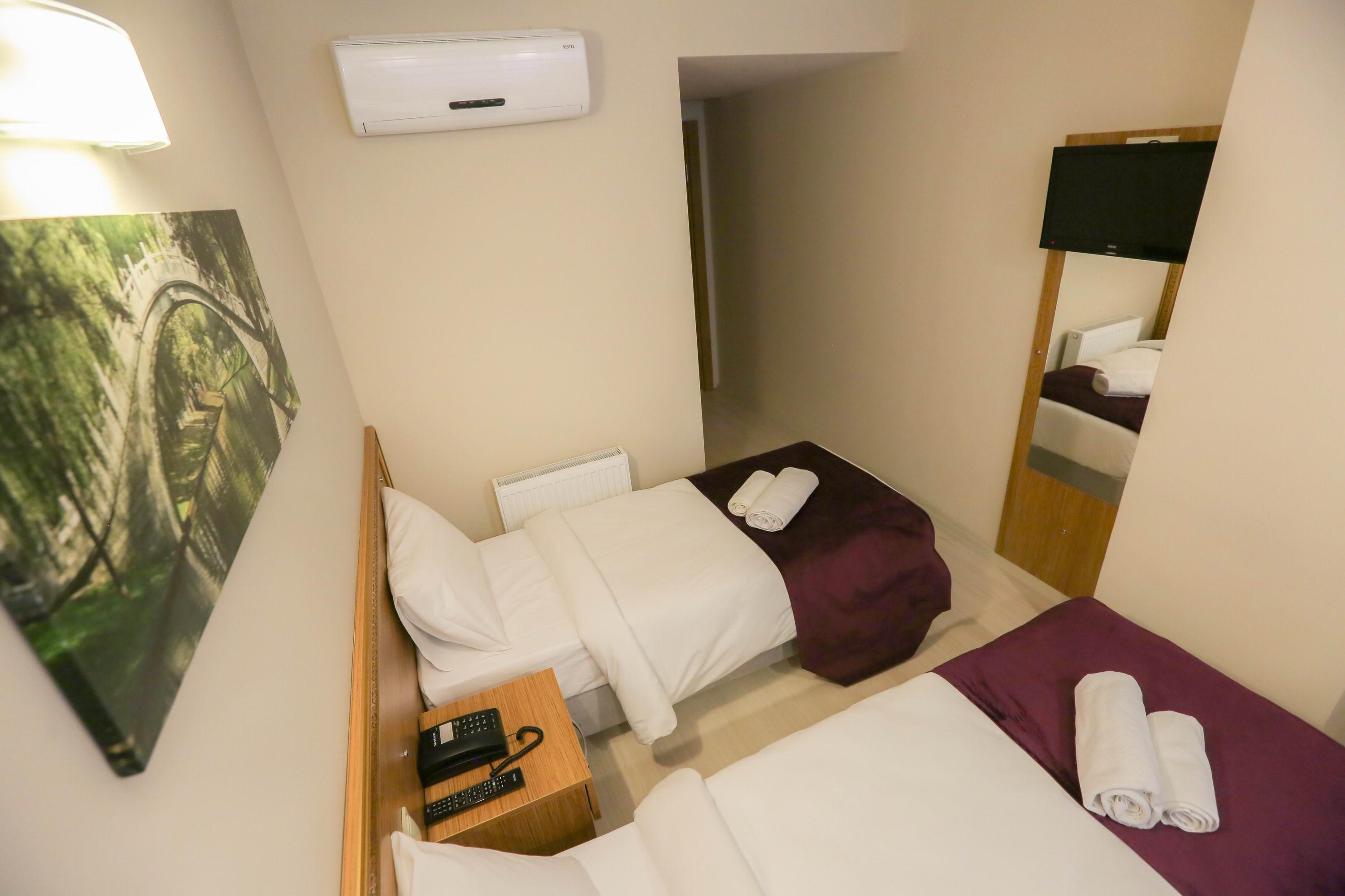 Hotel Grand Airport 3*