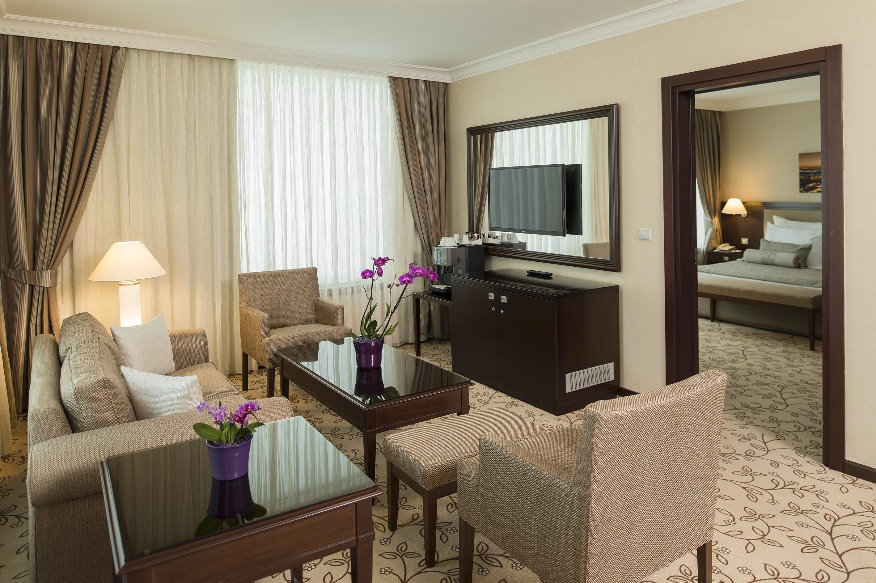 Kaya Fair & Convention Hotel 5*