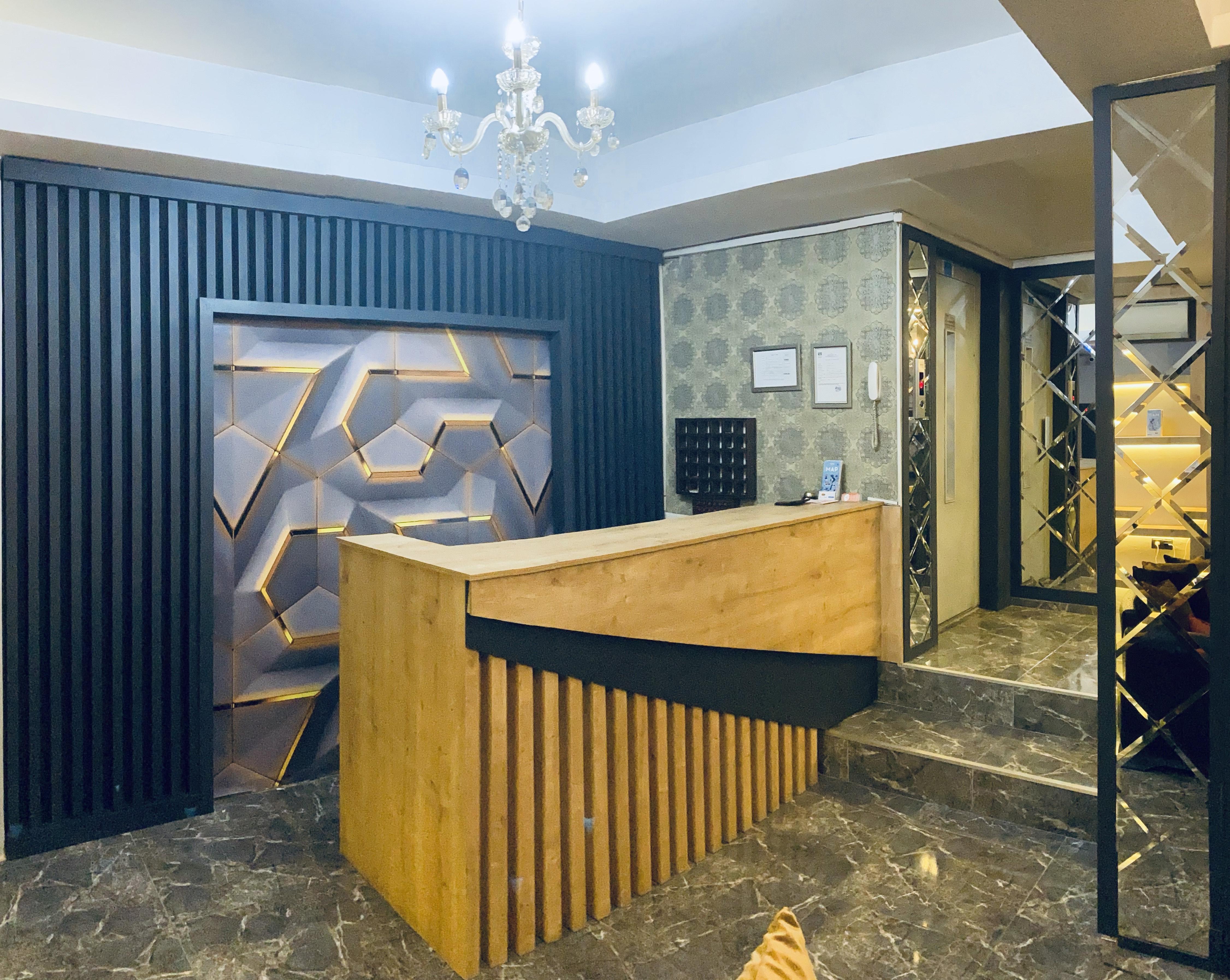 Hotel Orange Airport 3*