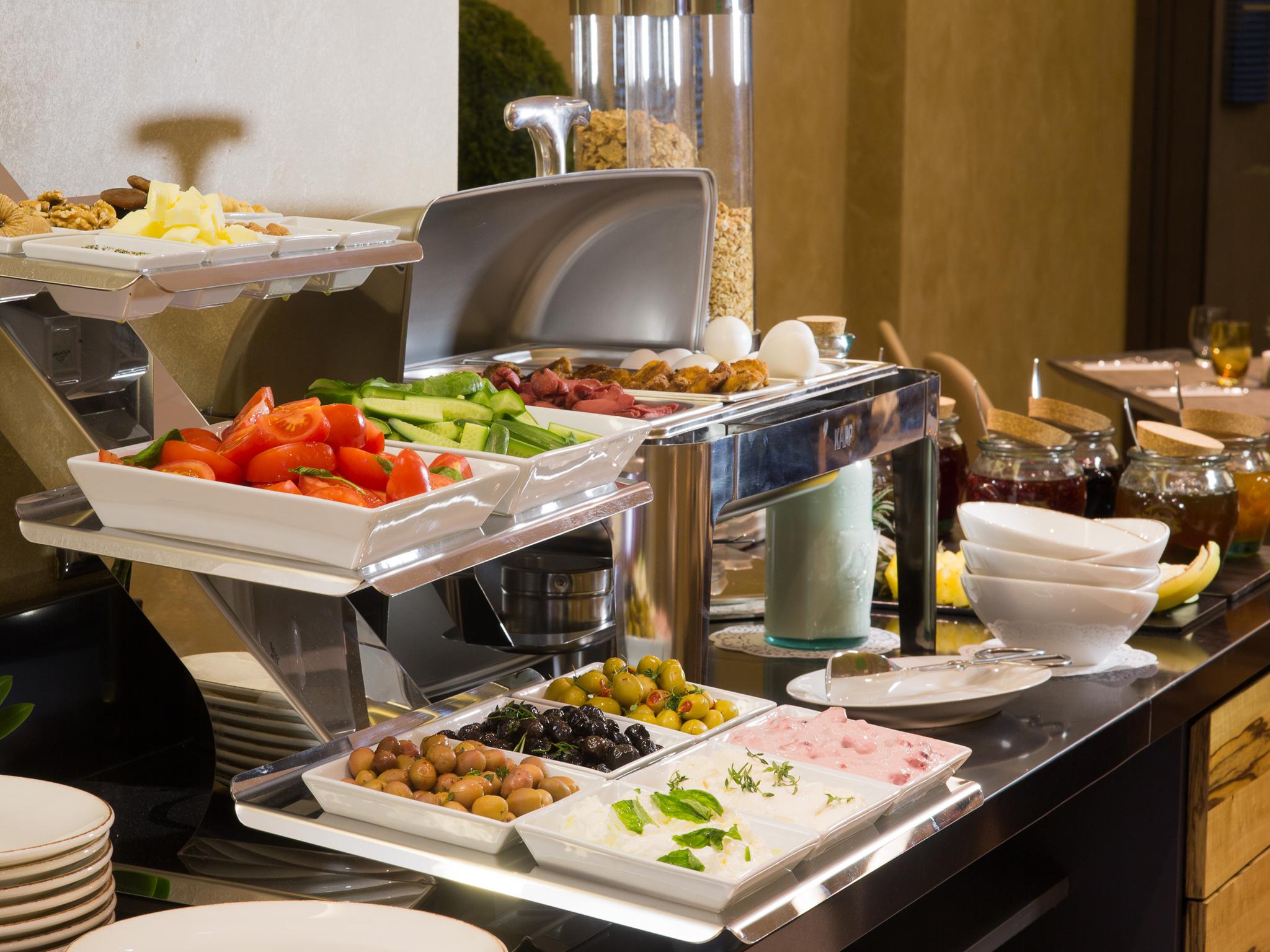 Hotel Maroon Pera 3*