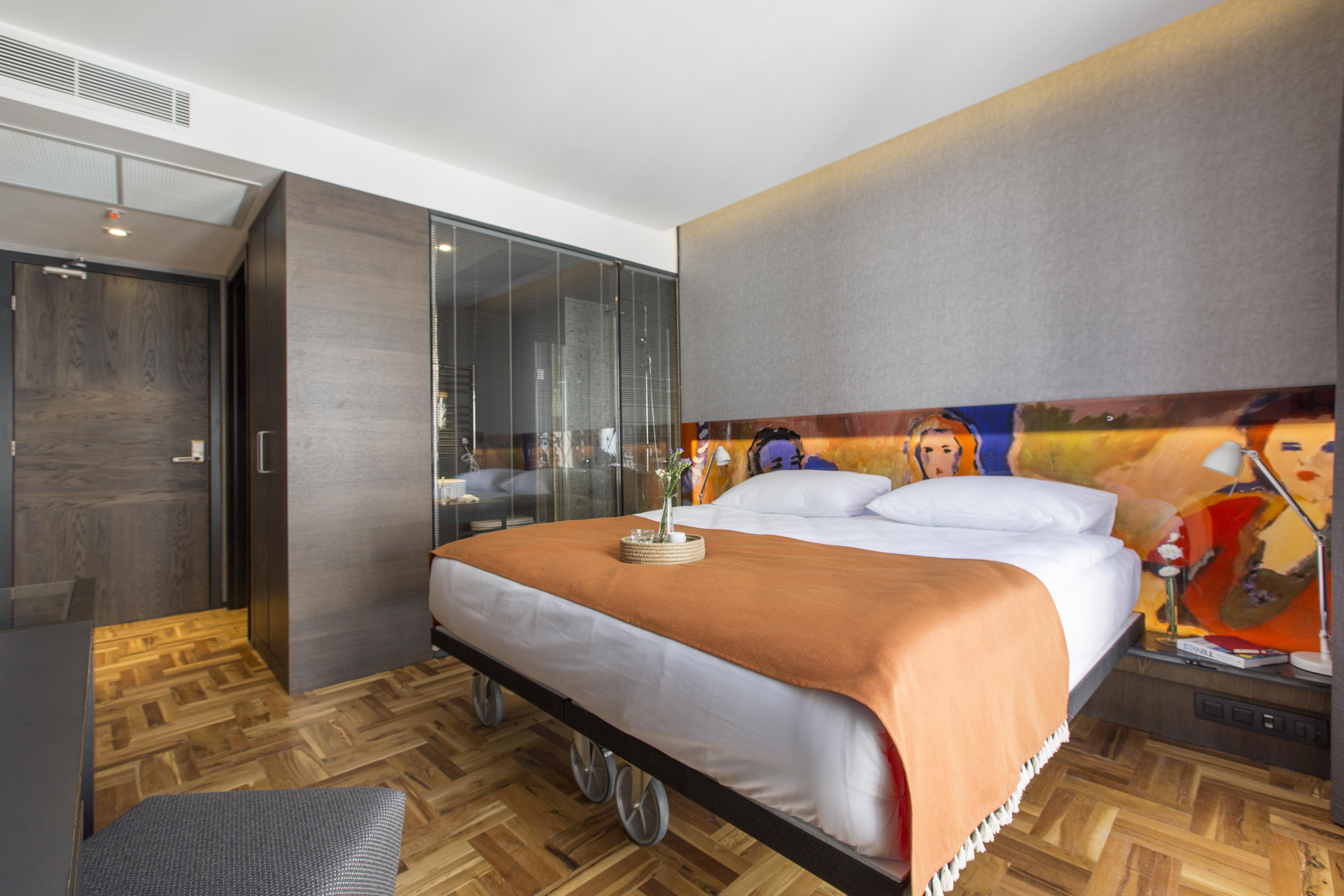 Lampa Design - Special Class Hotel 3*