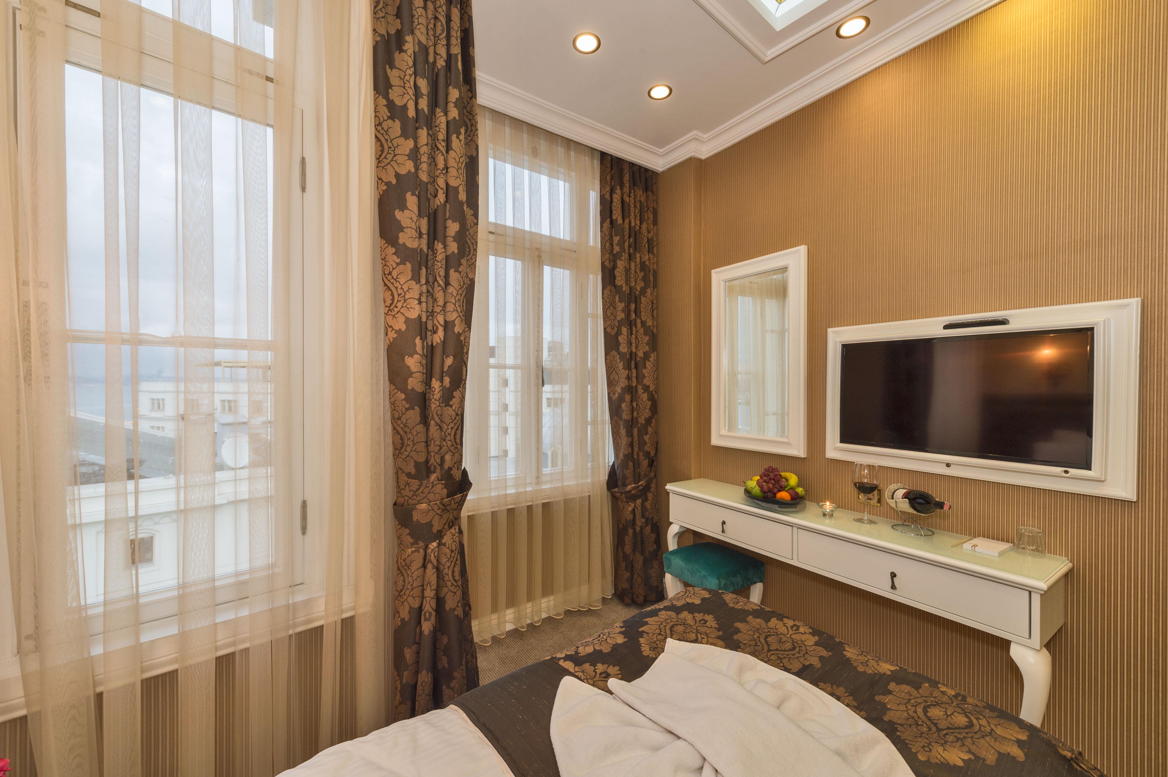 Alpek Hotel 3*