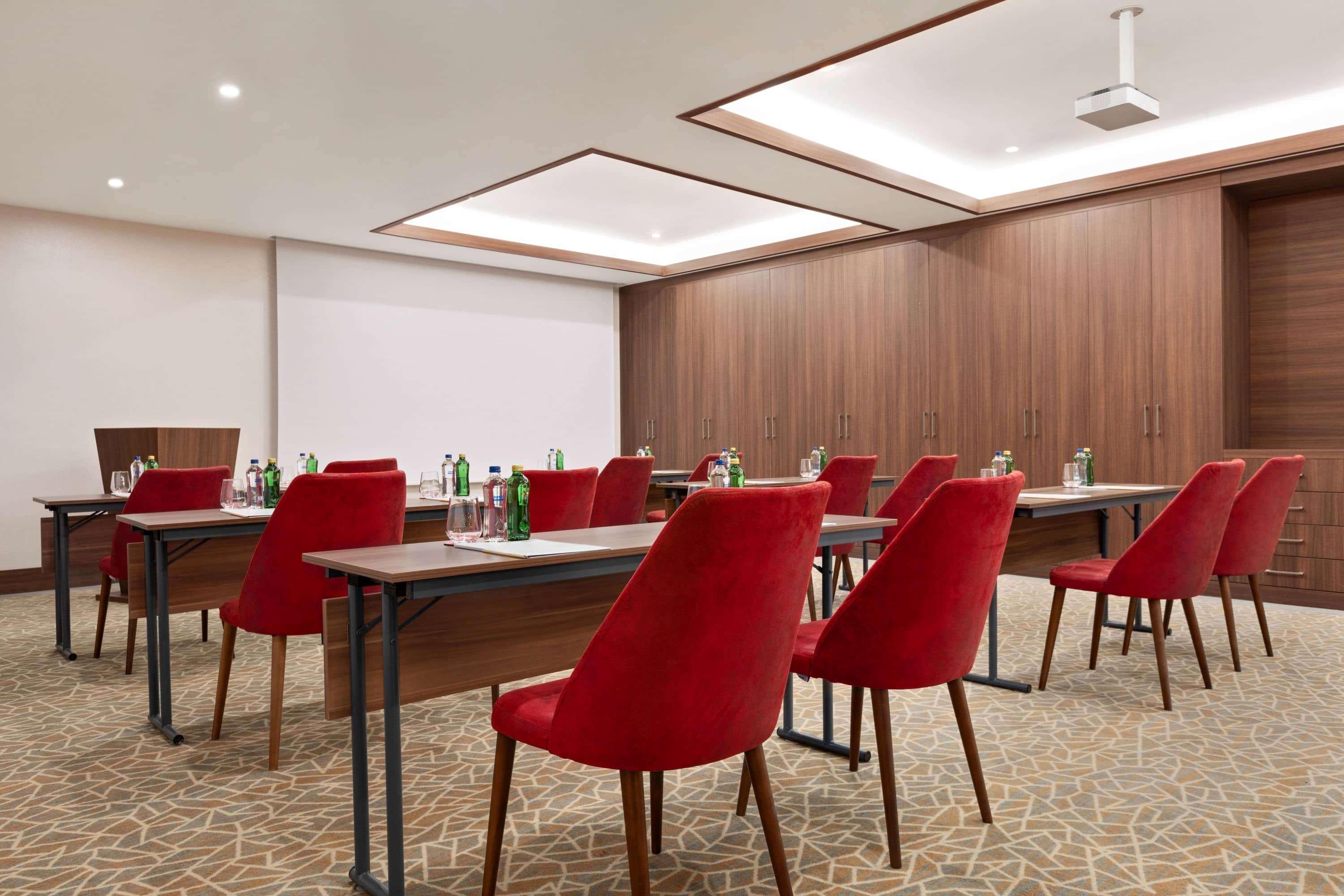 Hotel Ramada By Wyndham Beylikduzu 5*