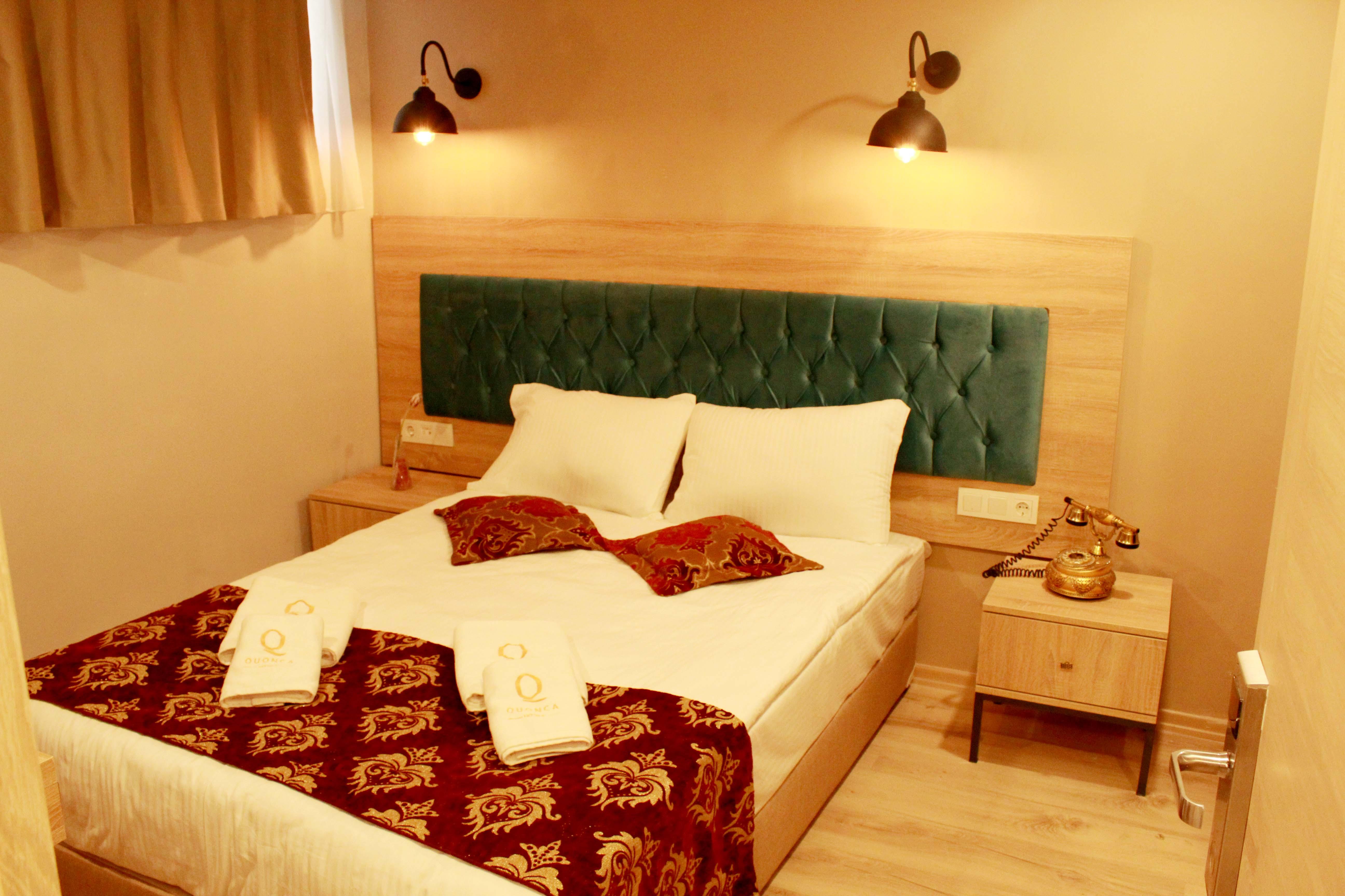 Hotel The Reina 3*