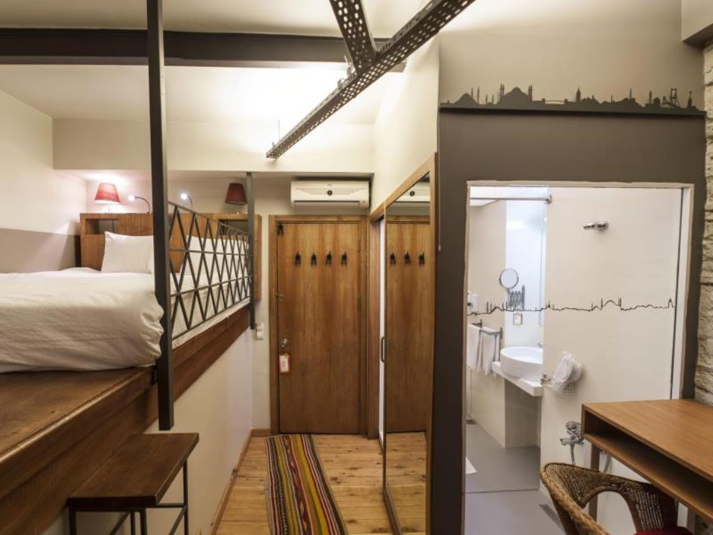 Peradays Hotel