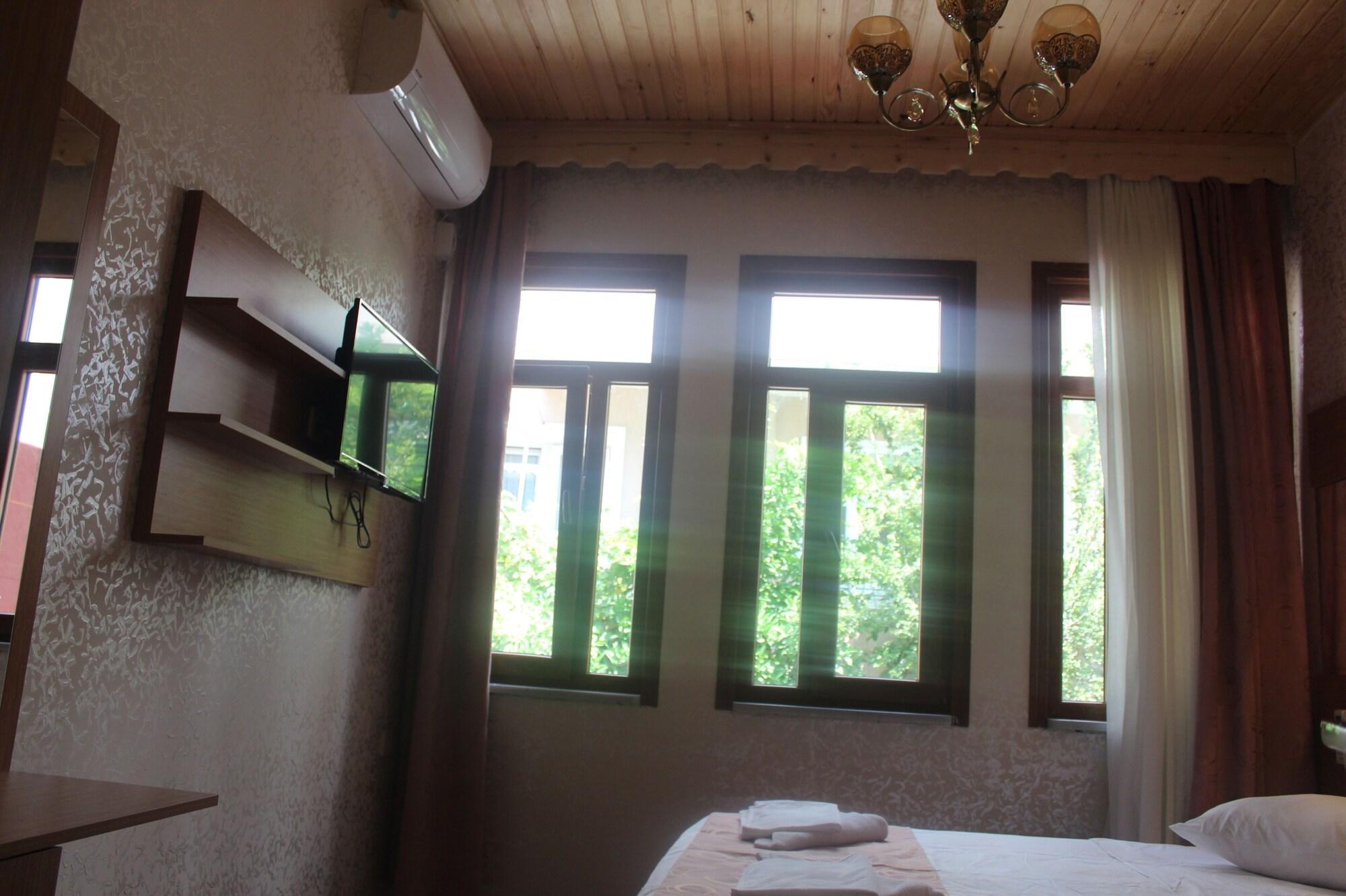 Megaron Hotel