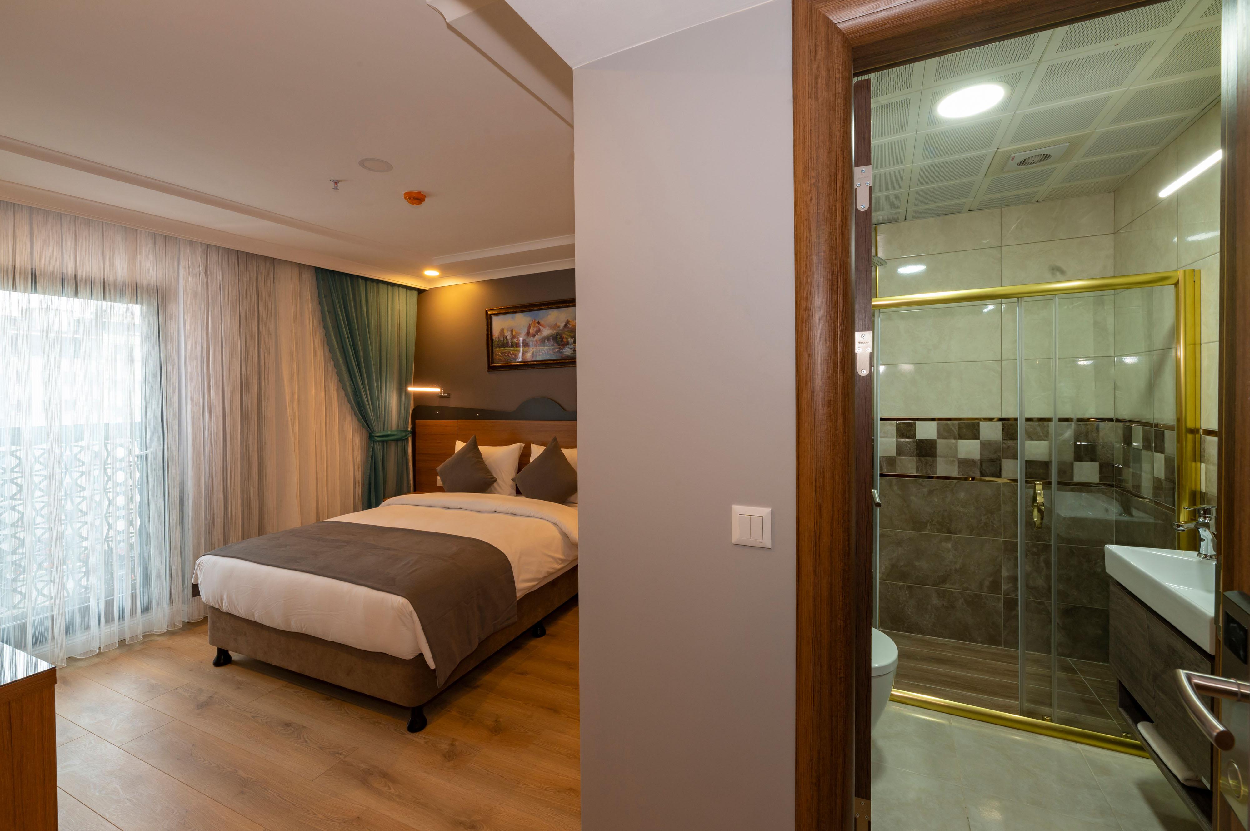 Hotel New Emin 3*