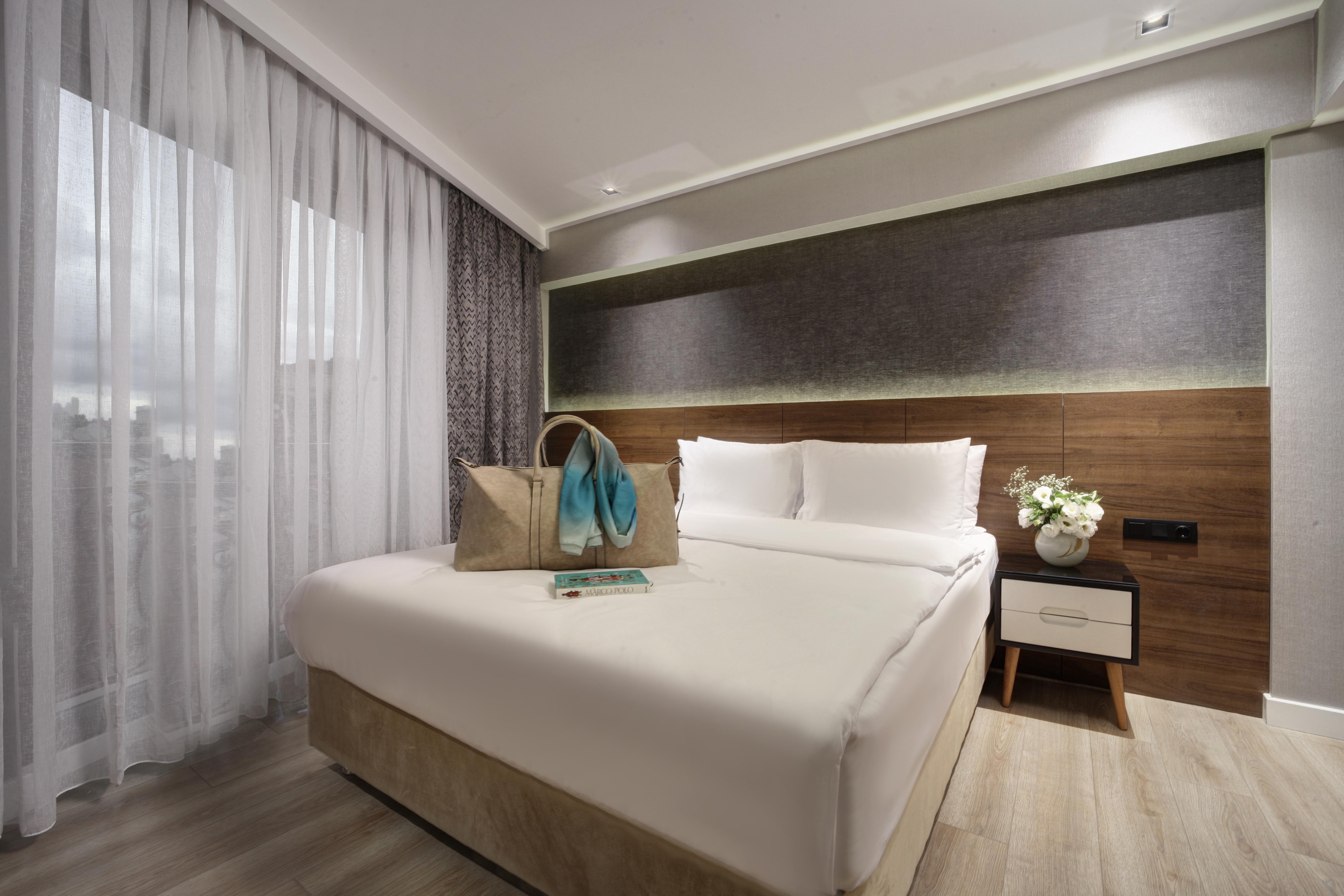 Hotel Dora Pera 4*