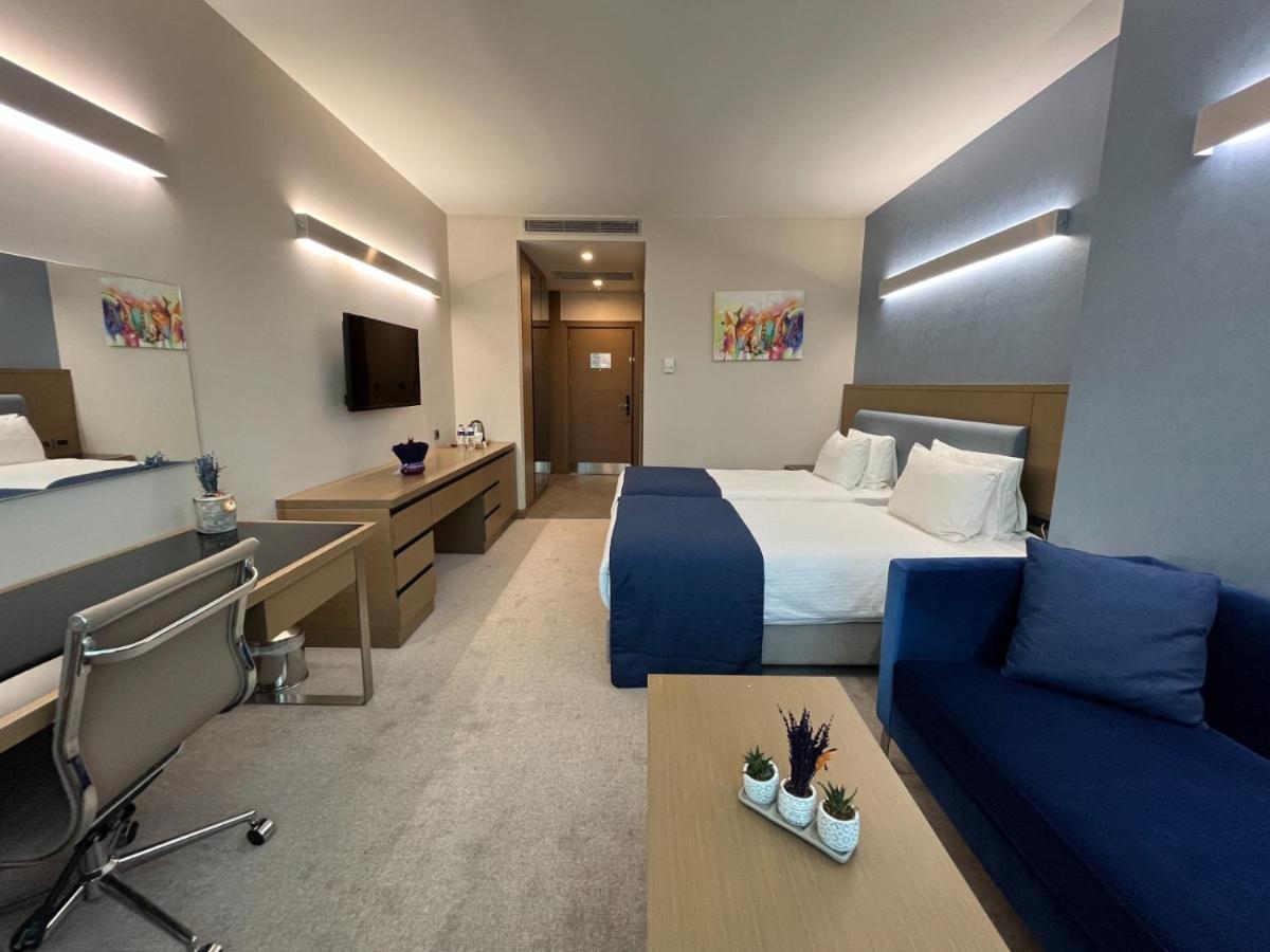 Otel La Quinta By Wyndham Gunesli
