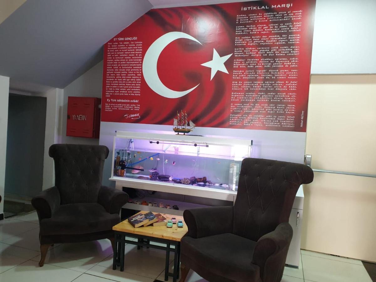 Ida Hostel *