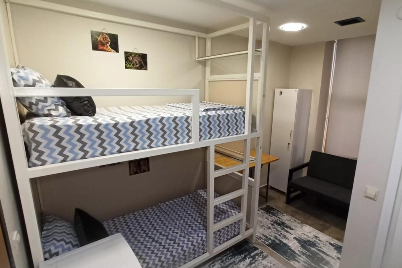 Ida Hostel *