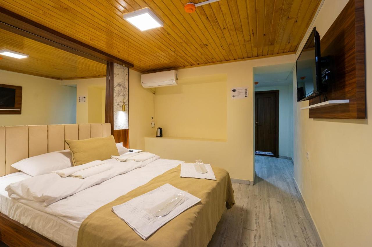 Otel Candy