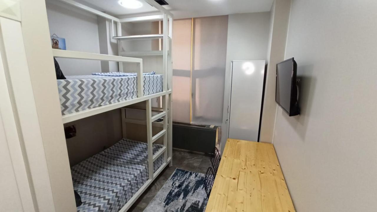 Ida Hostel *