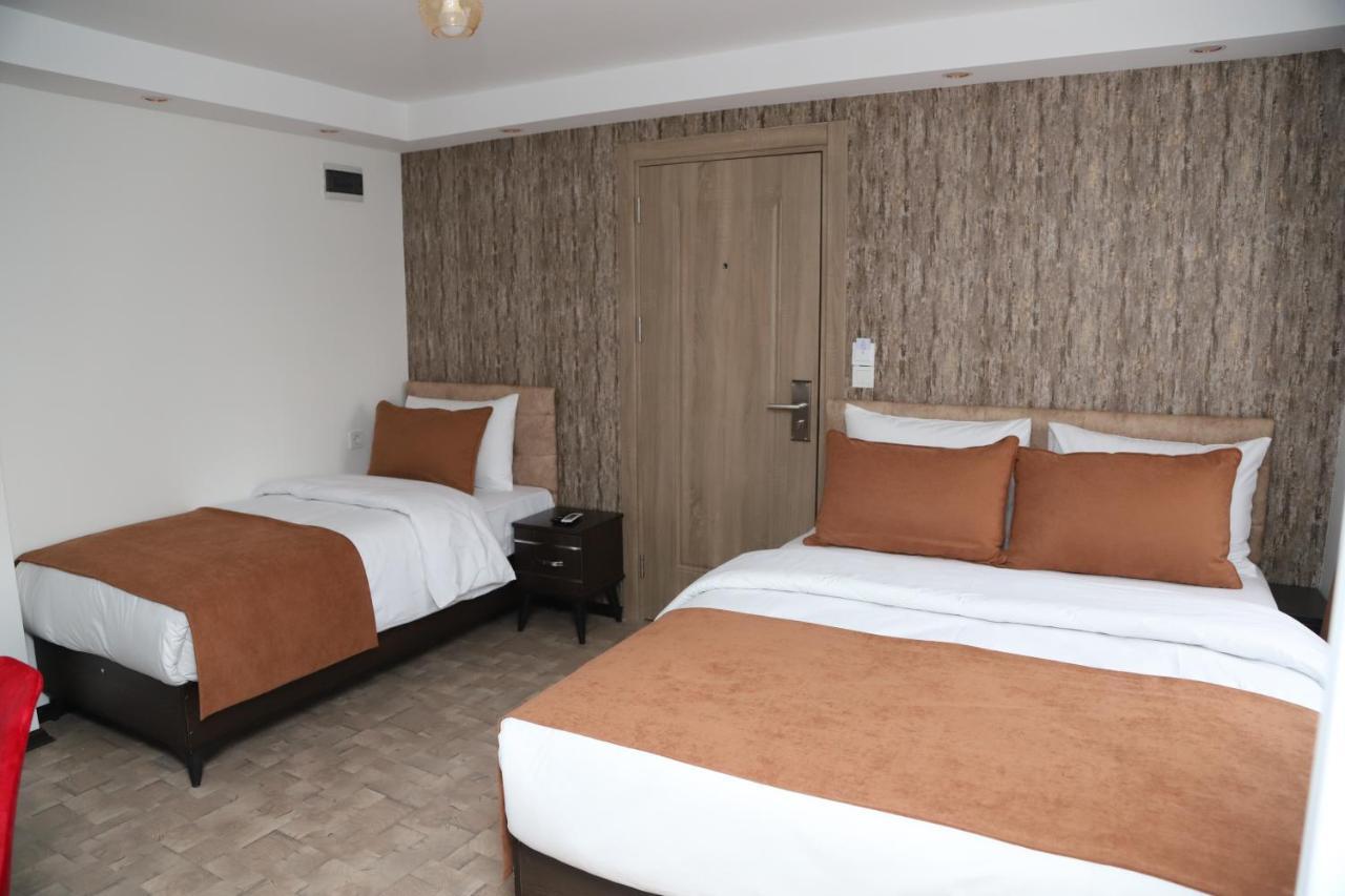 Global 2022 Hotel