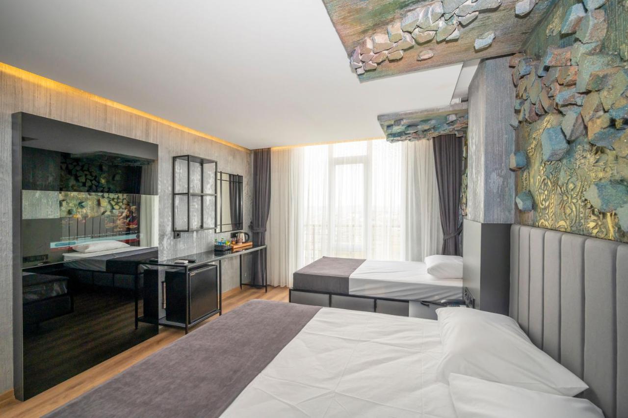 Continental Airport Hotel 3*