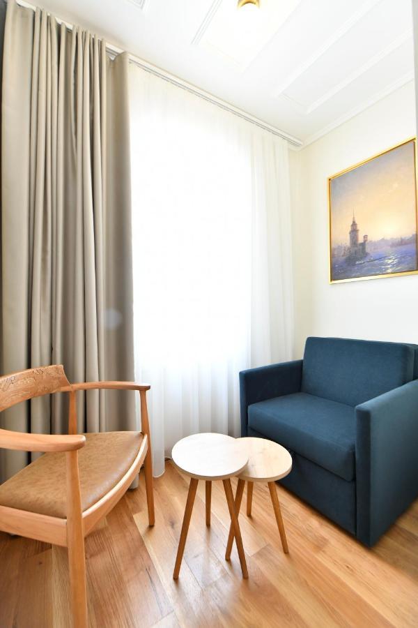 Agras Hotel *