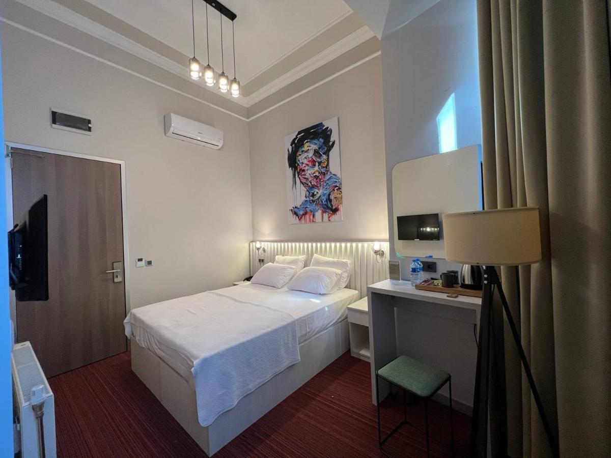 Rafinn Hotel
