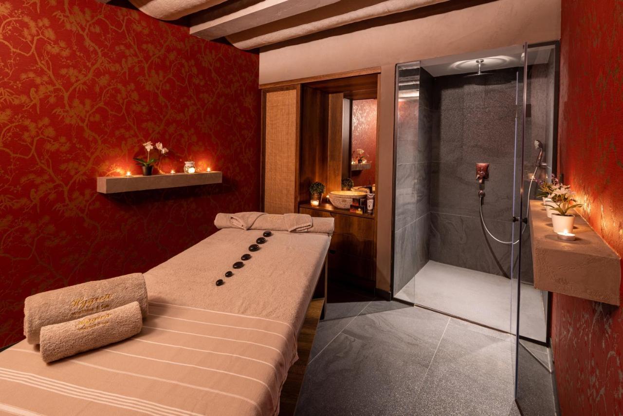 Hotel Cronton Design
