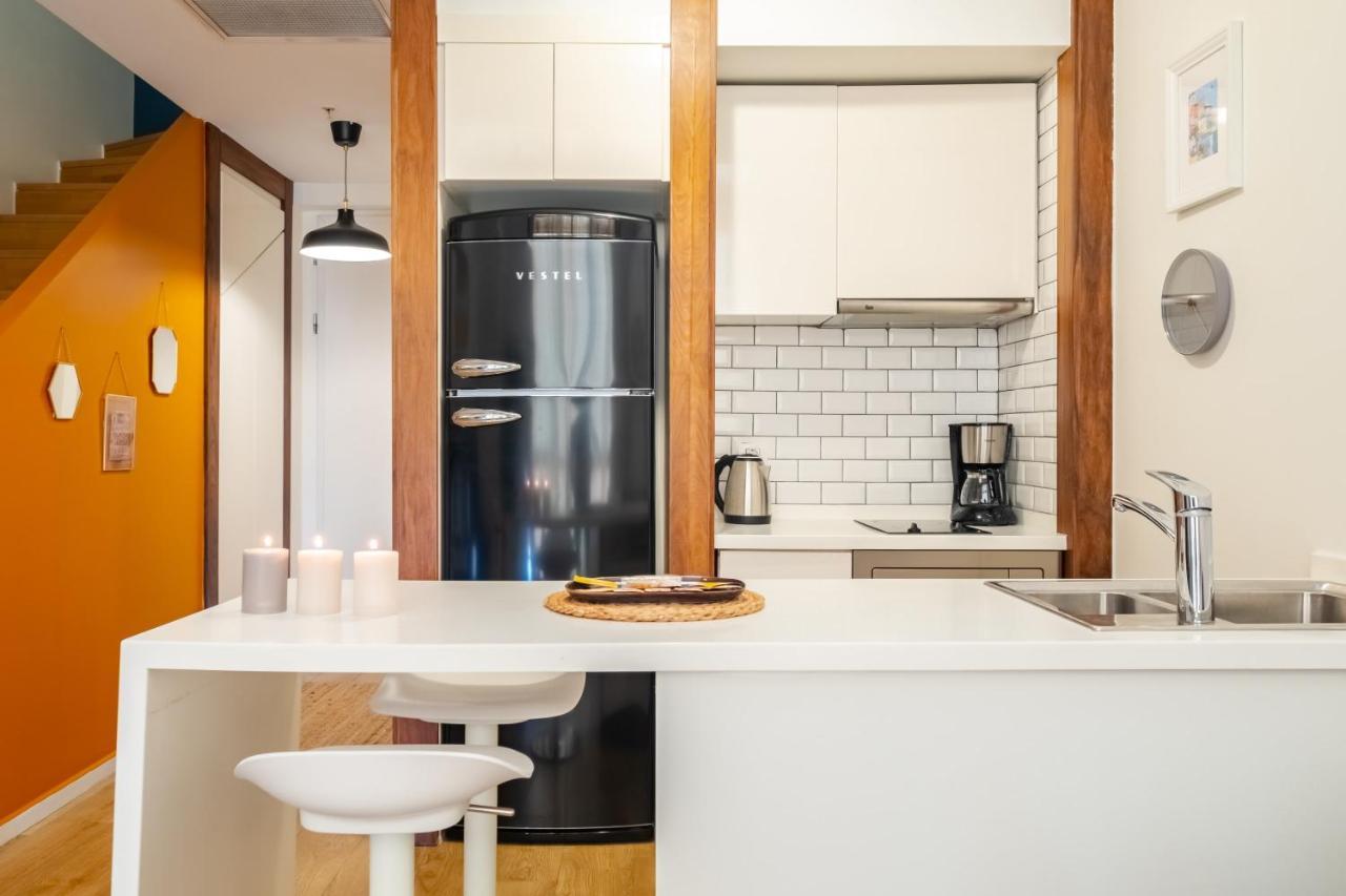 Cozy Loft With Skyline View In Modern Daire *