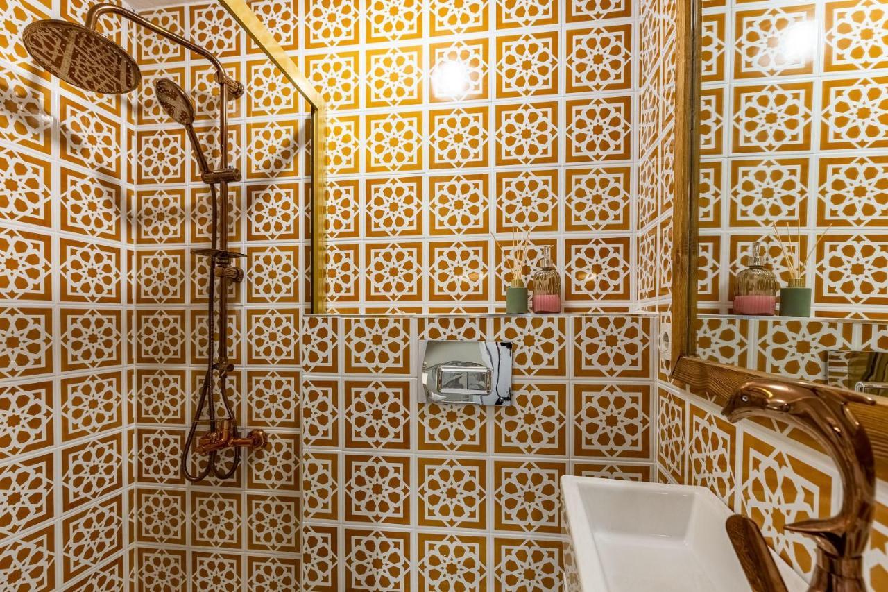 Missafir House With Refreshing Garden In Besiktas Istanbul