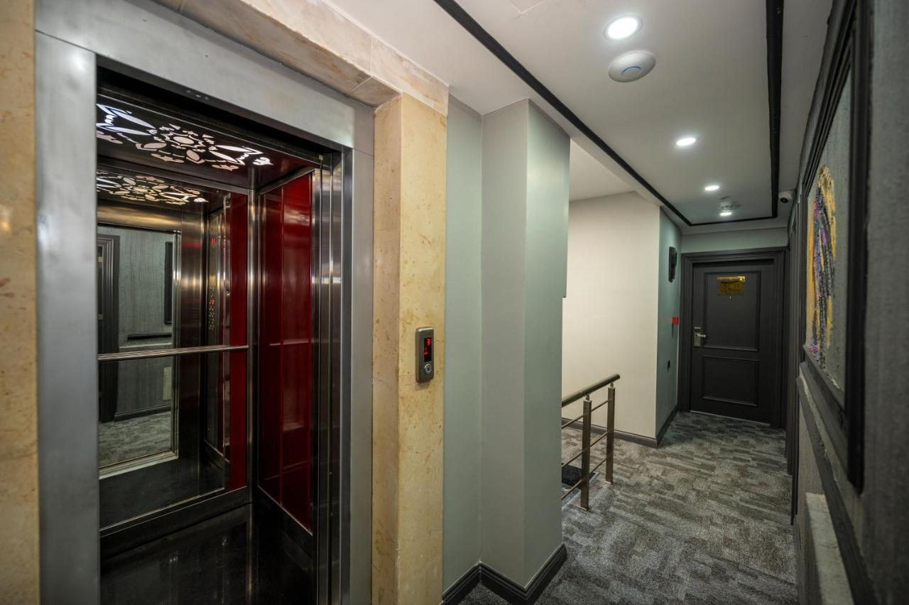California Hotel 3*